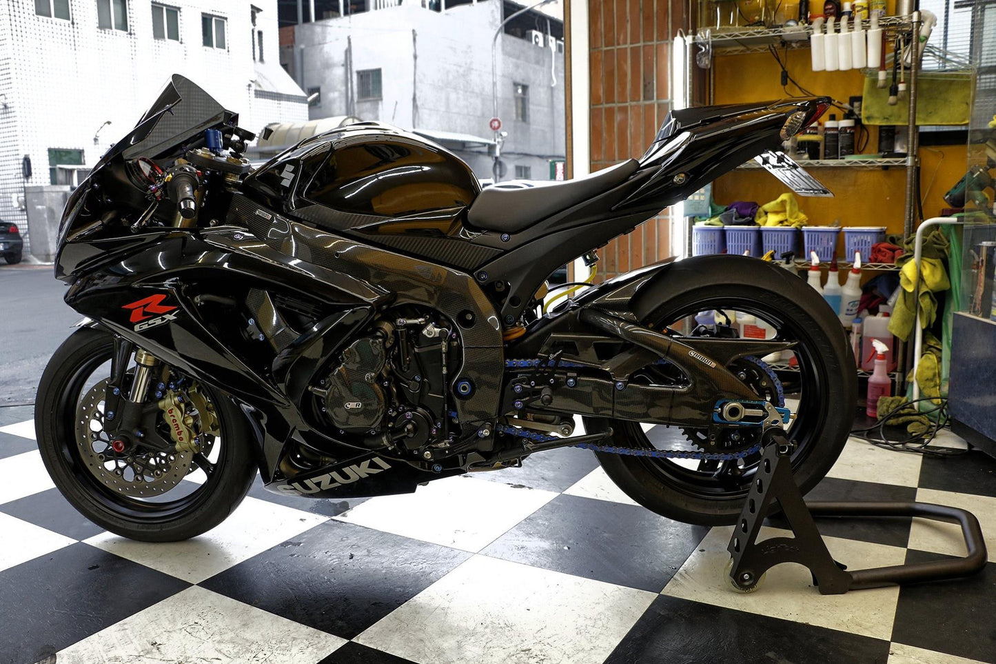 CARBON2RACE Suzuki GSX-R600/750 (06/10) Carbon Frame Covers