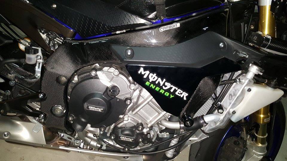 CARBON2RACE Yamaha YZF-R1 (15/...) Carbon Frame Covers