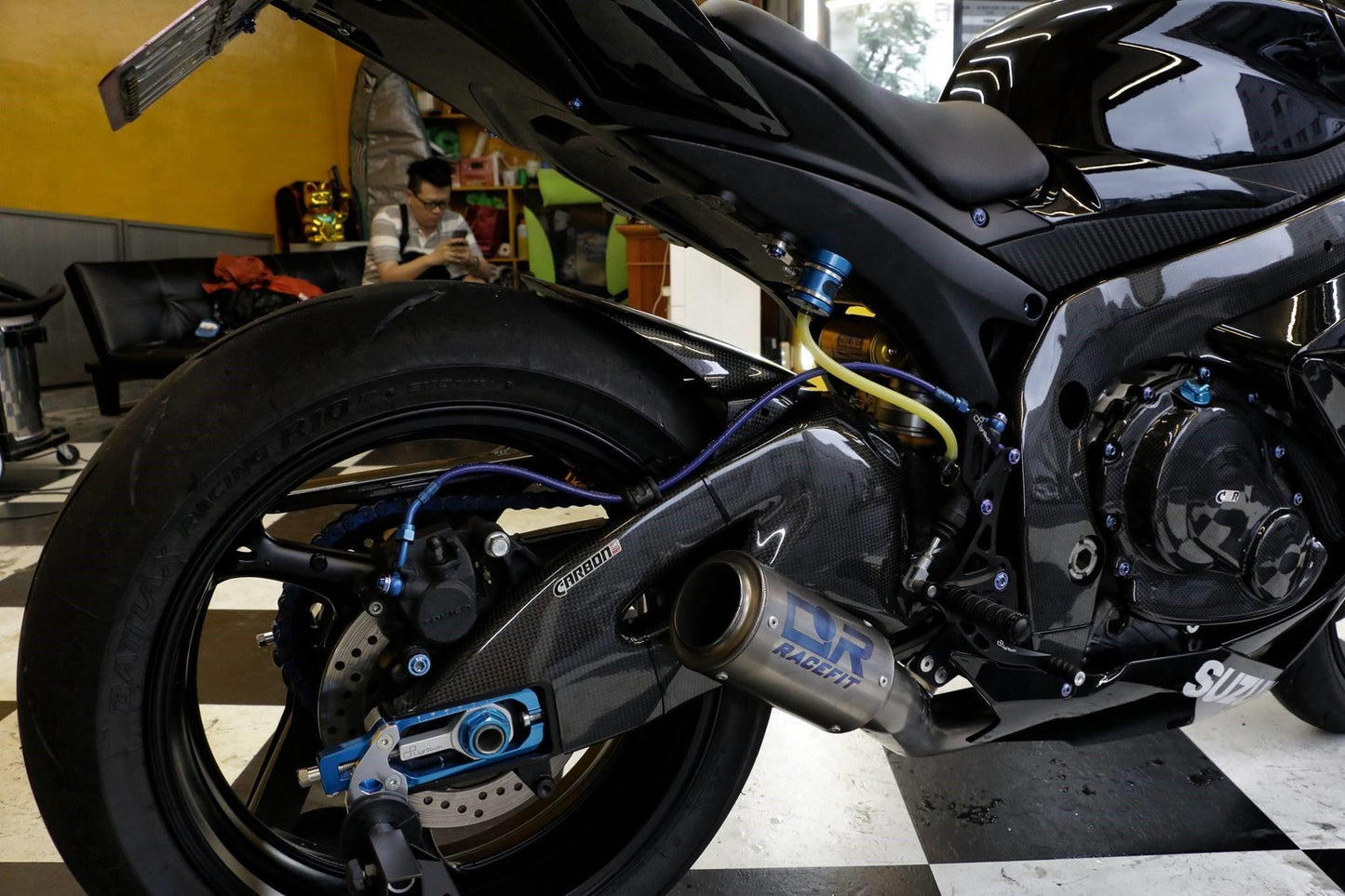 CARBON2RACE Suzuki GSX-R600/750 (06/10) Carbon Frame Covers