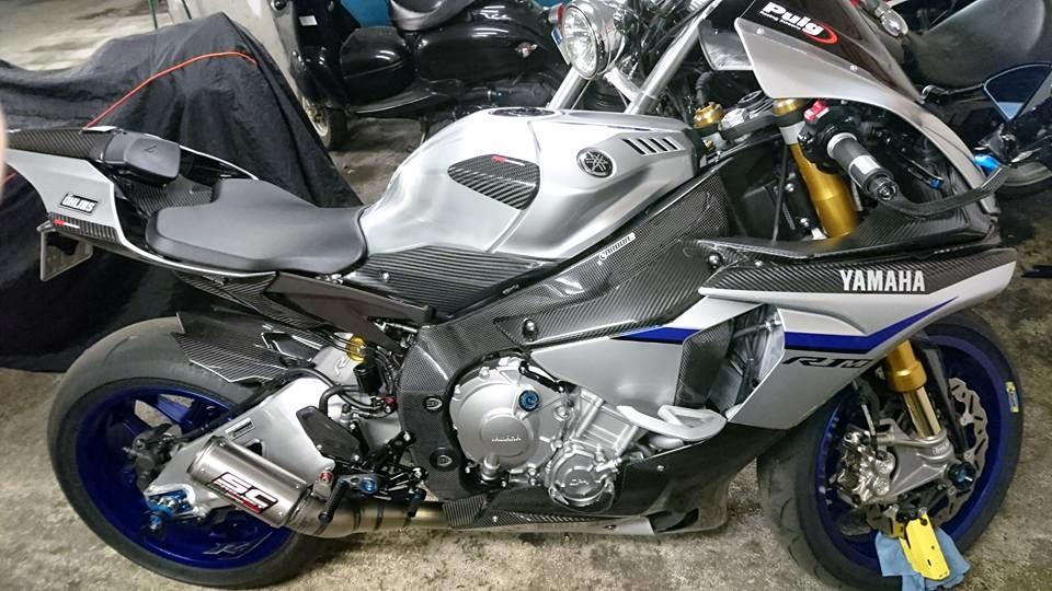 CARBON2RACE Yamaha YZF-R1 (15/...) Carbon Frame Covers