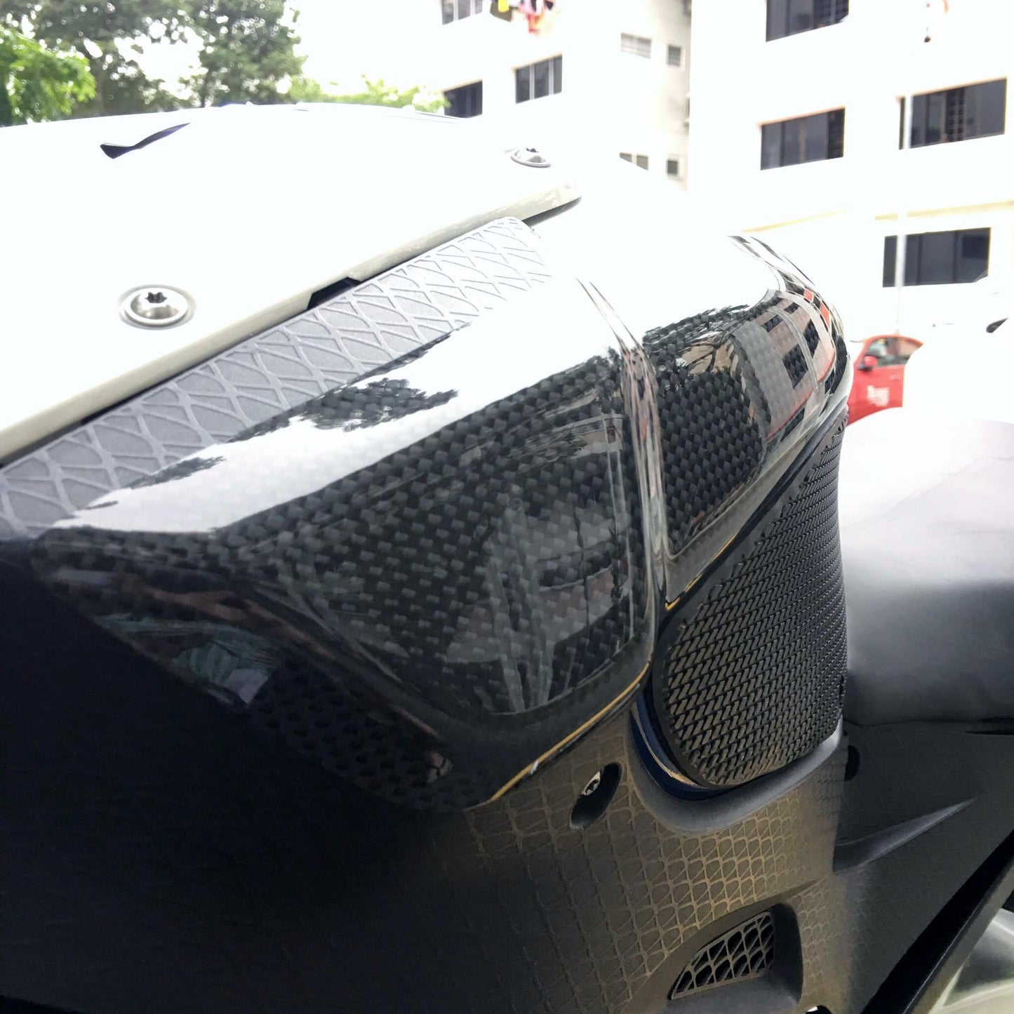 CARBON2RACE BMW S1000RR (09/16) Carbon Fuel Tank Sliders