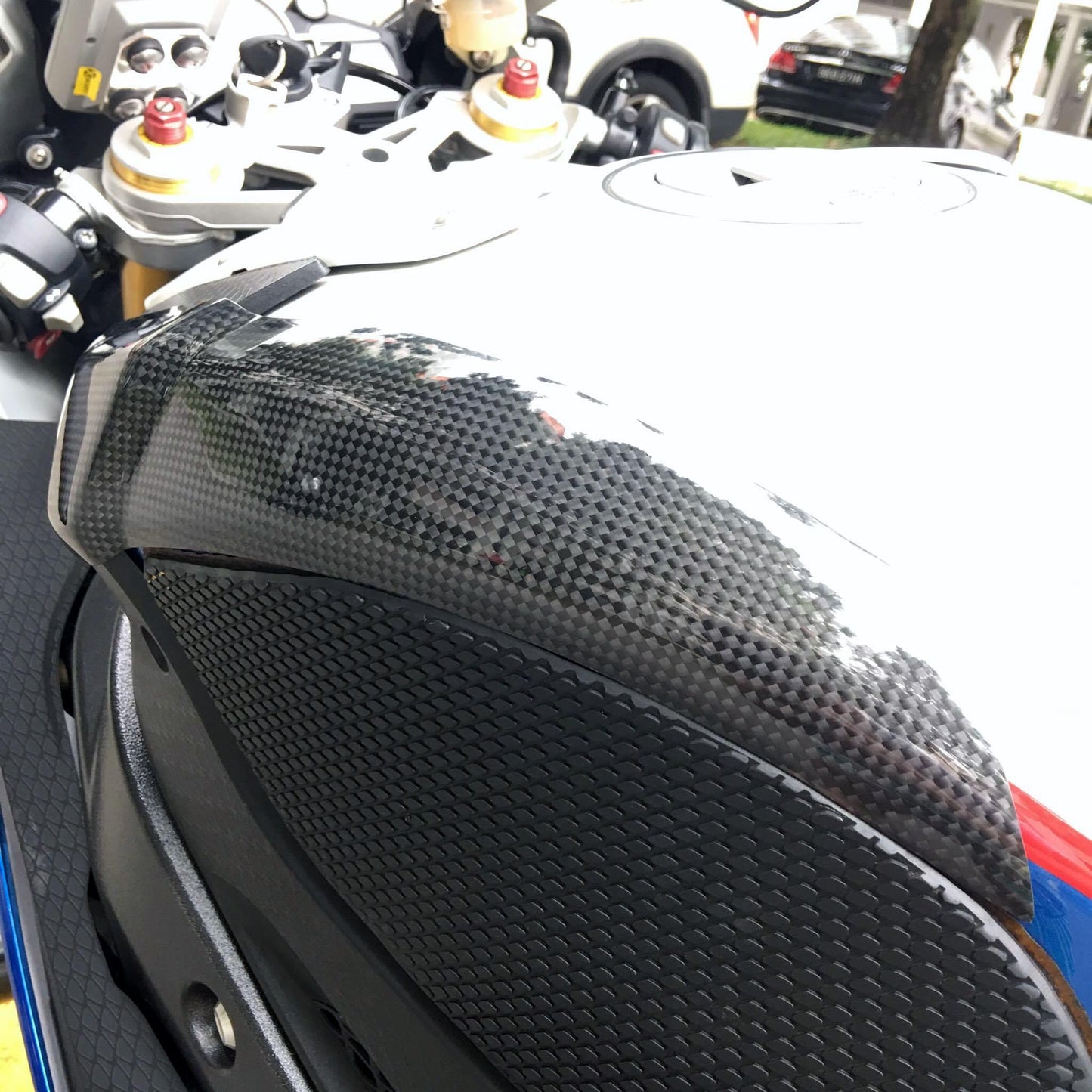 CARBON2RACE BMW S1000RR (09/16) Carbon Fuel Tank Sliders