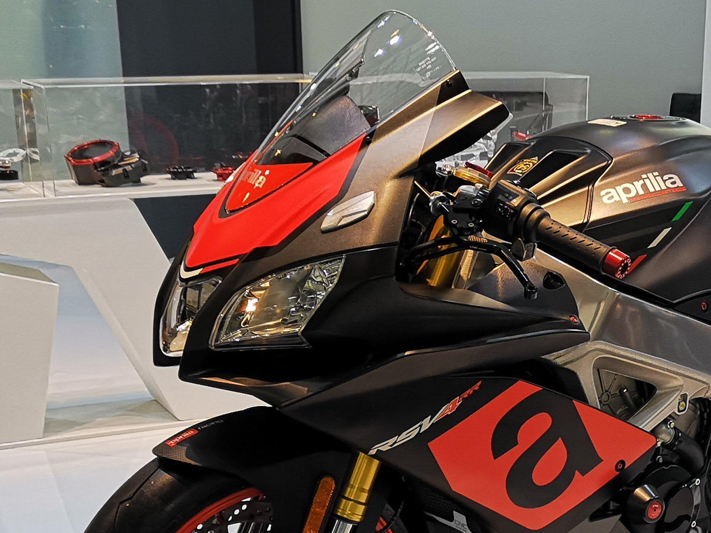 CS805 - CNC RACING Aprilia RSV4 (2015+) Mirror Holes Caps