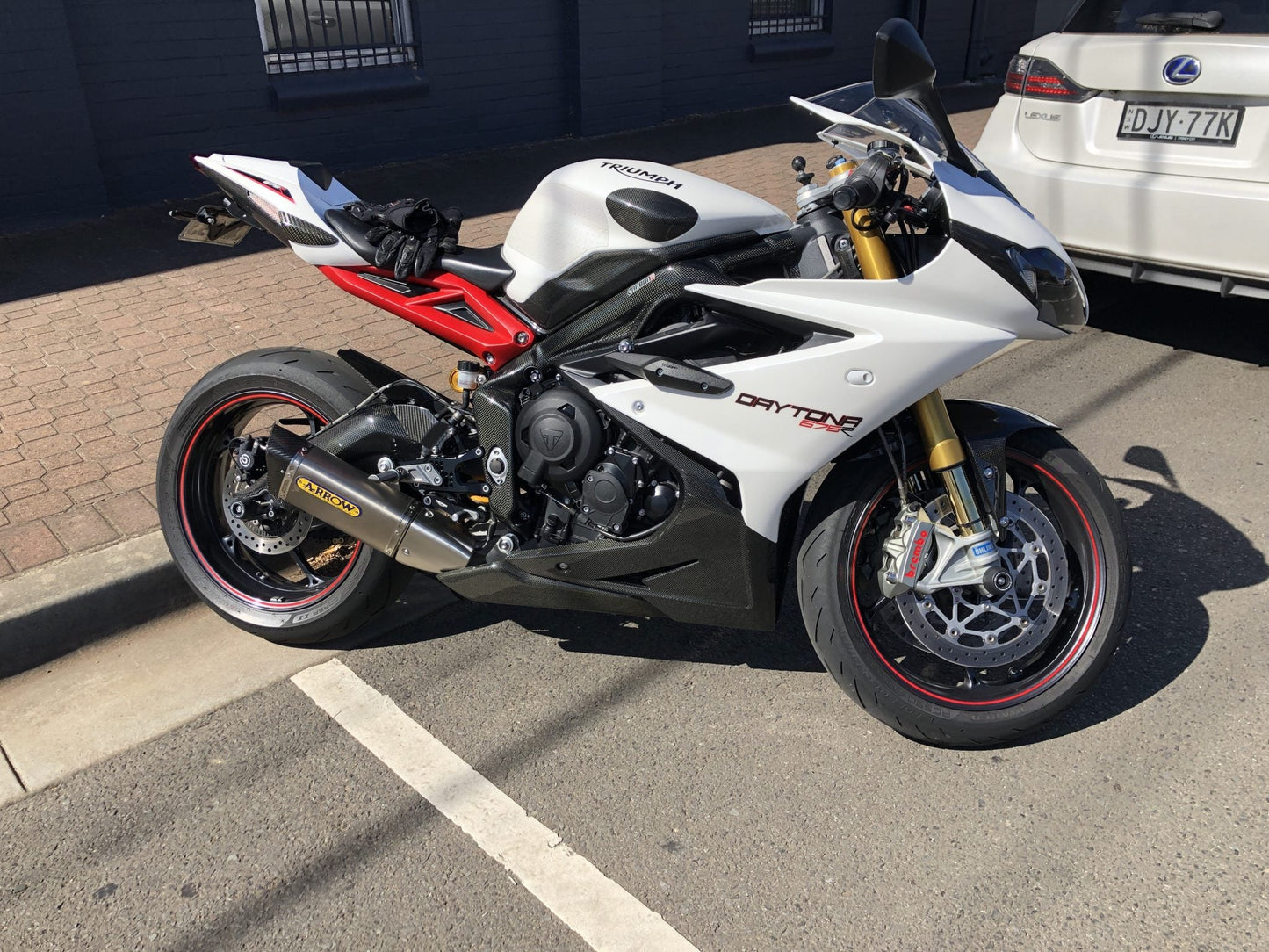 CARBON2RACE Triumph Daytona 675/R (13/17) Carbon Frame Covers