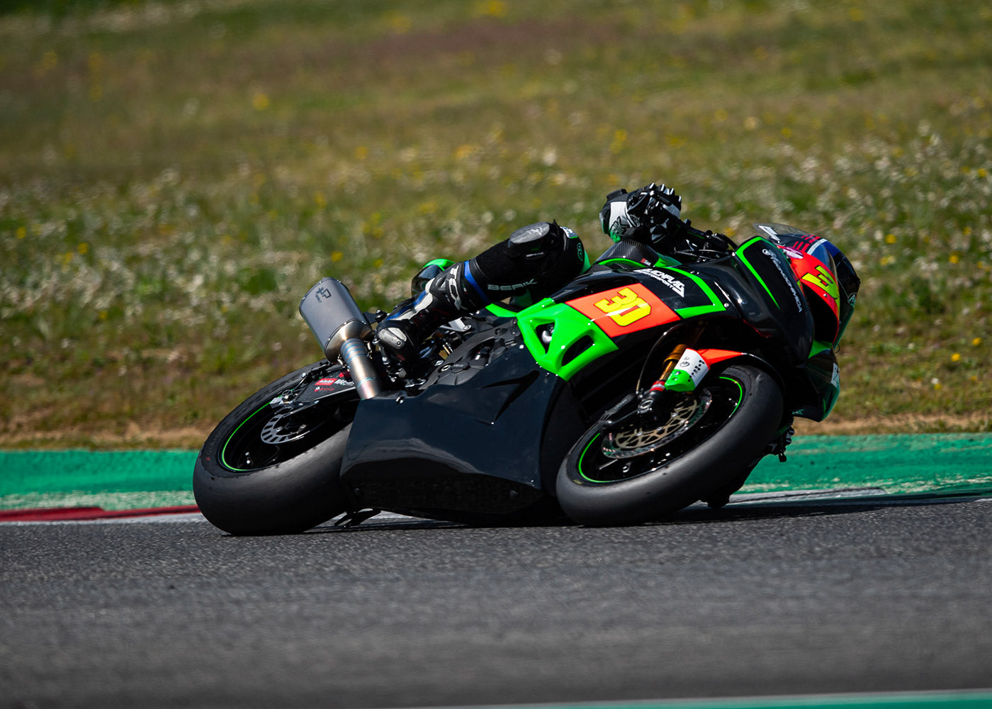 SPARK Kawasaki ZX-6R (2009+) Full Titanium Exhaust System "Force" (racing)