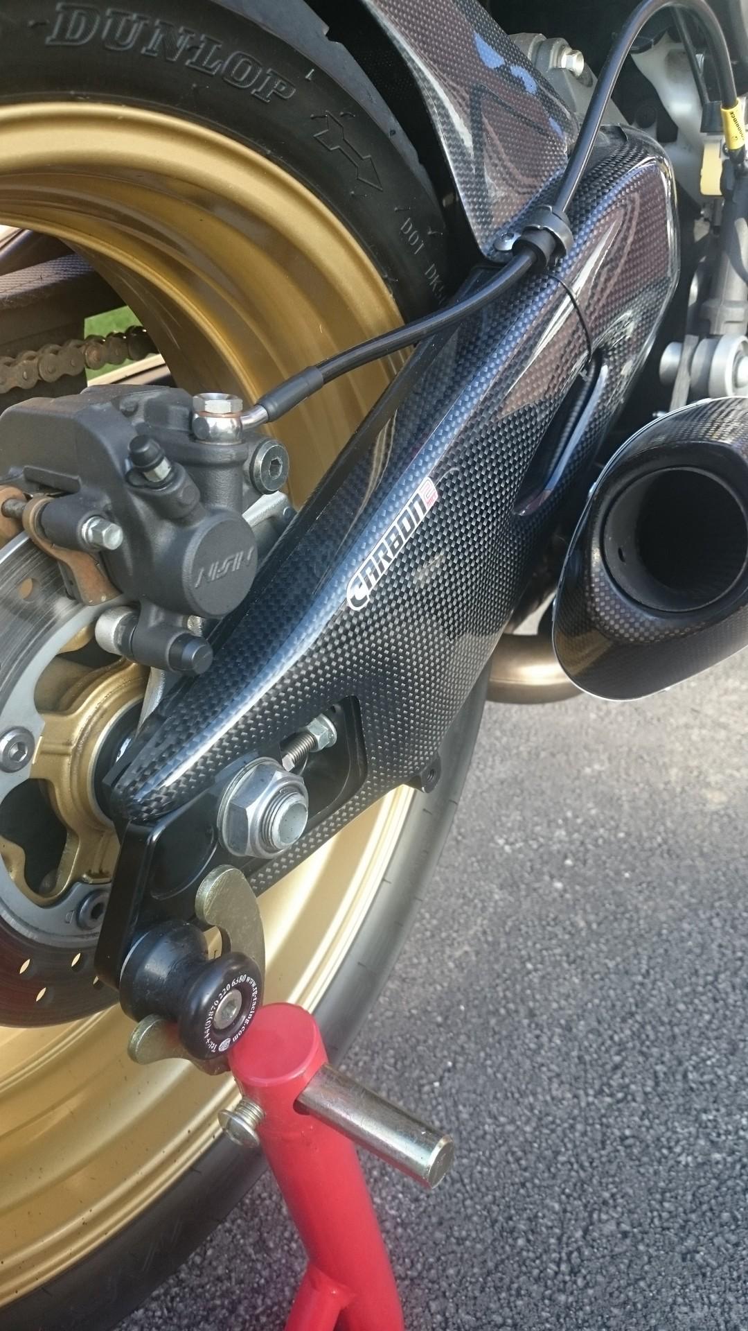 CARBON2RACE Honda CBR1000RR (08/19) Carbon Swingarm Covers