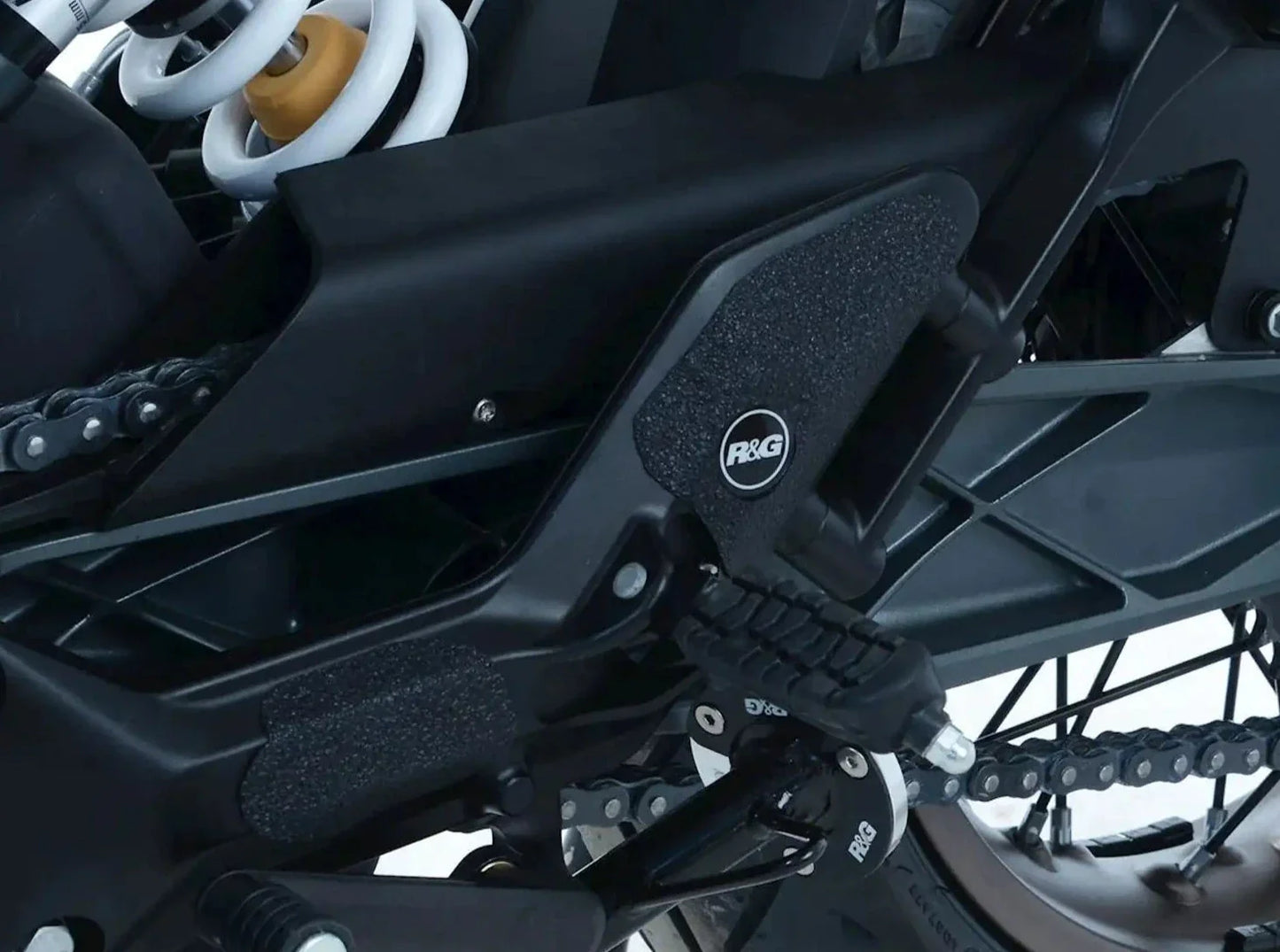 EZBG1101 - R&G RACING Husqvarna Vitpilen 401 (2018+) Heel Guard Kit