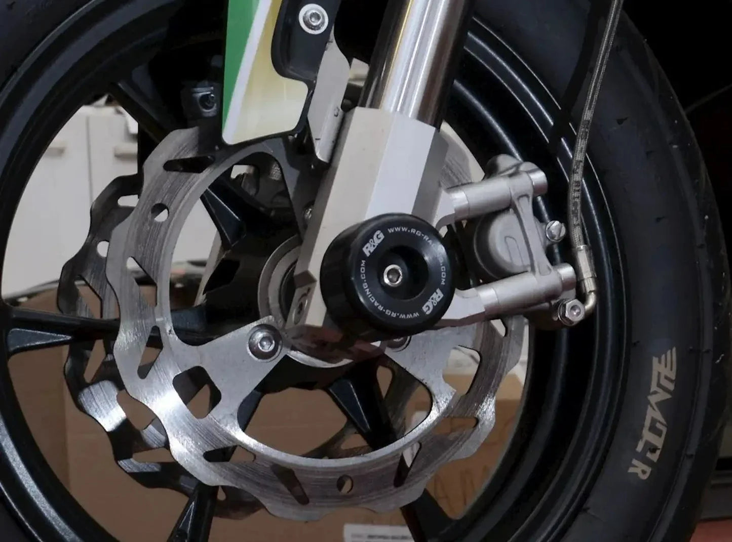 FP0256 - R&G RACING Bucci BR12GP (19/20) Front Wheel Sliders