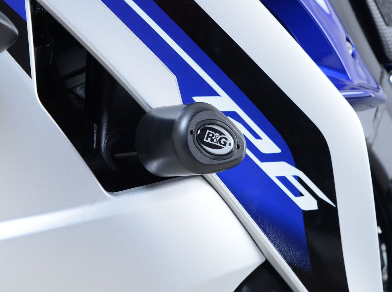 CP0203 - R&G RACING Yamaha YZF-R6 (06/16) Frame Crash Protection Sliders "Aero"