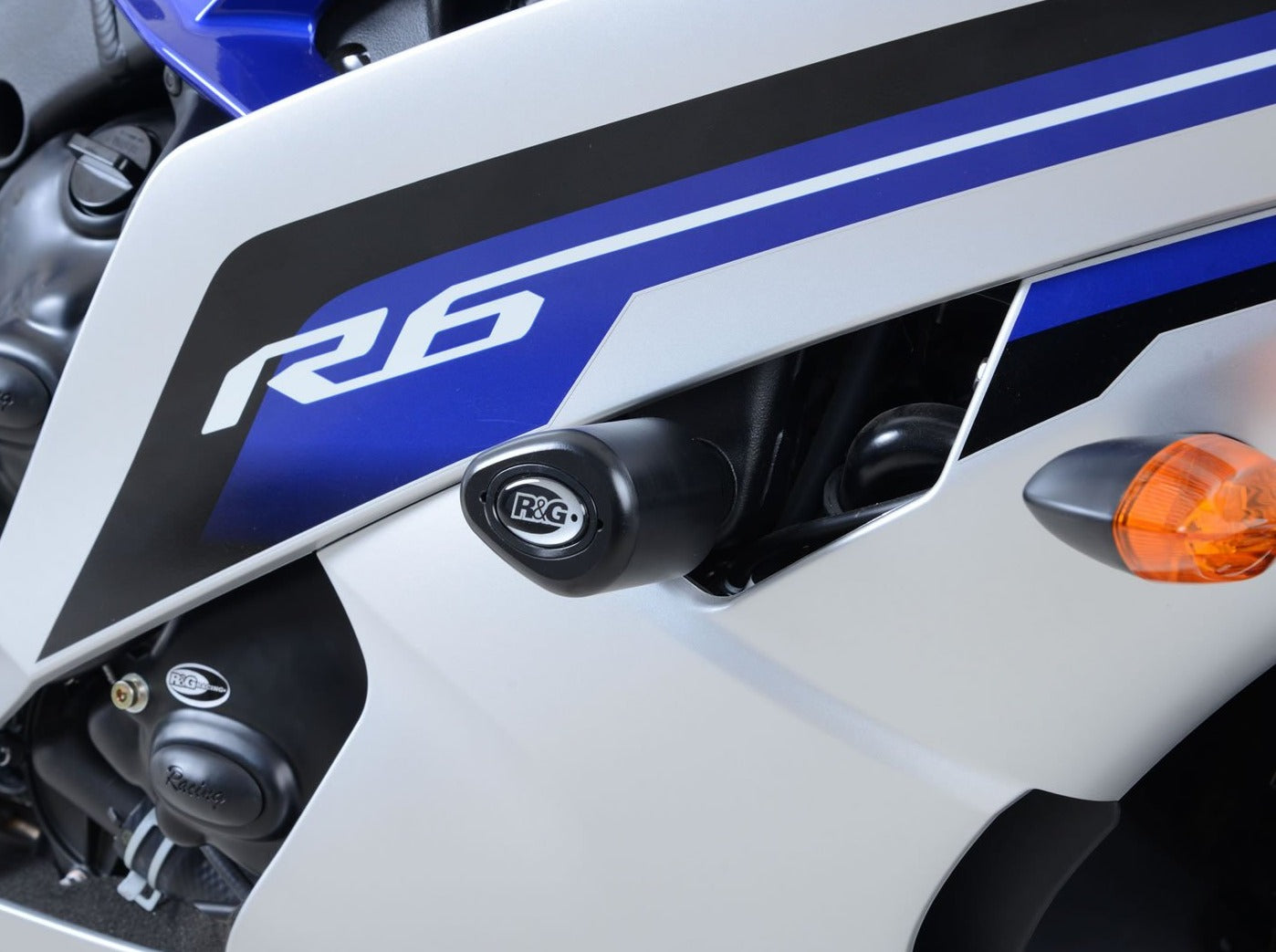 CP0203 - R&G RACING Yamaha YZF-R6 (06/16) Frame Crash Protection Sliders "Aero"
