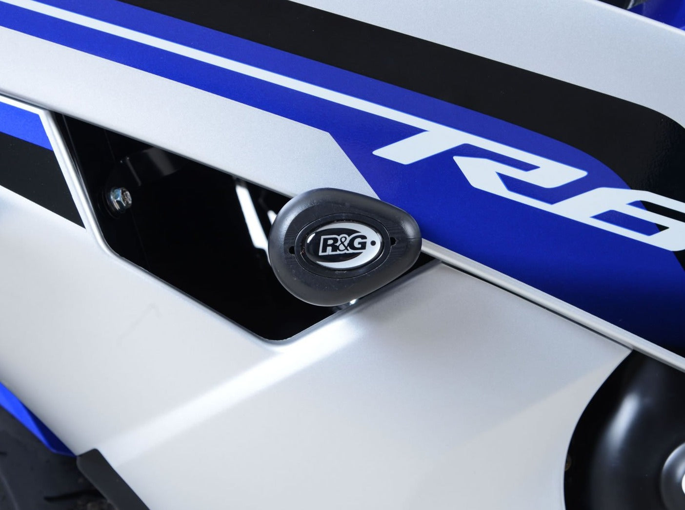 CP0203 - R&G RACING Yamaha YZF-R6 (06/16) Frame Crash Protection Sliders "Aero"
