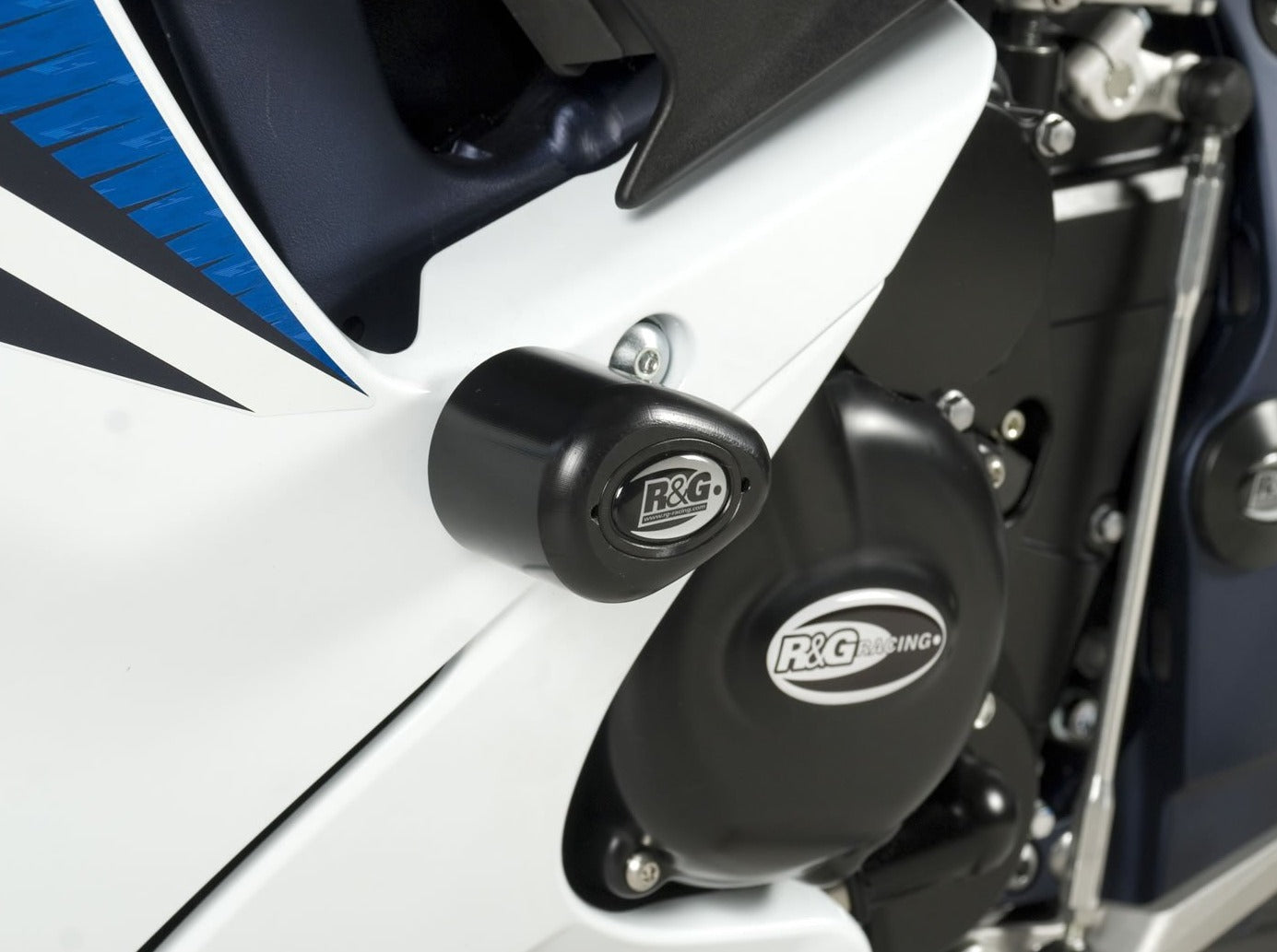 R&G RACING Suzuki GSX-R600/R750 (11/18) Frame Crash Protection Sliders "Aero"