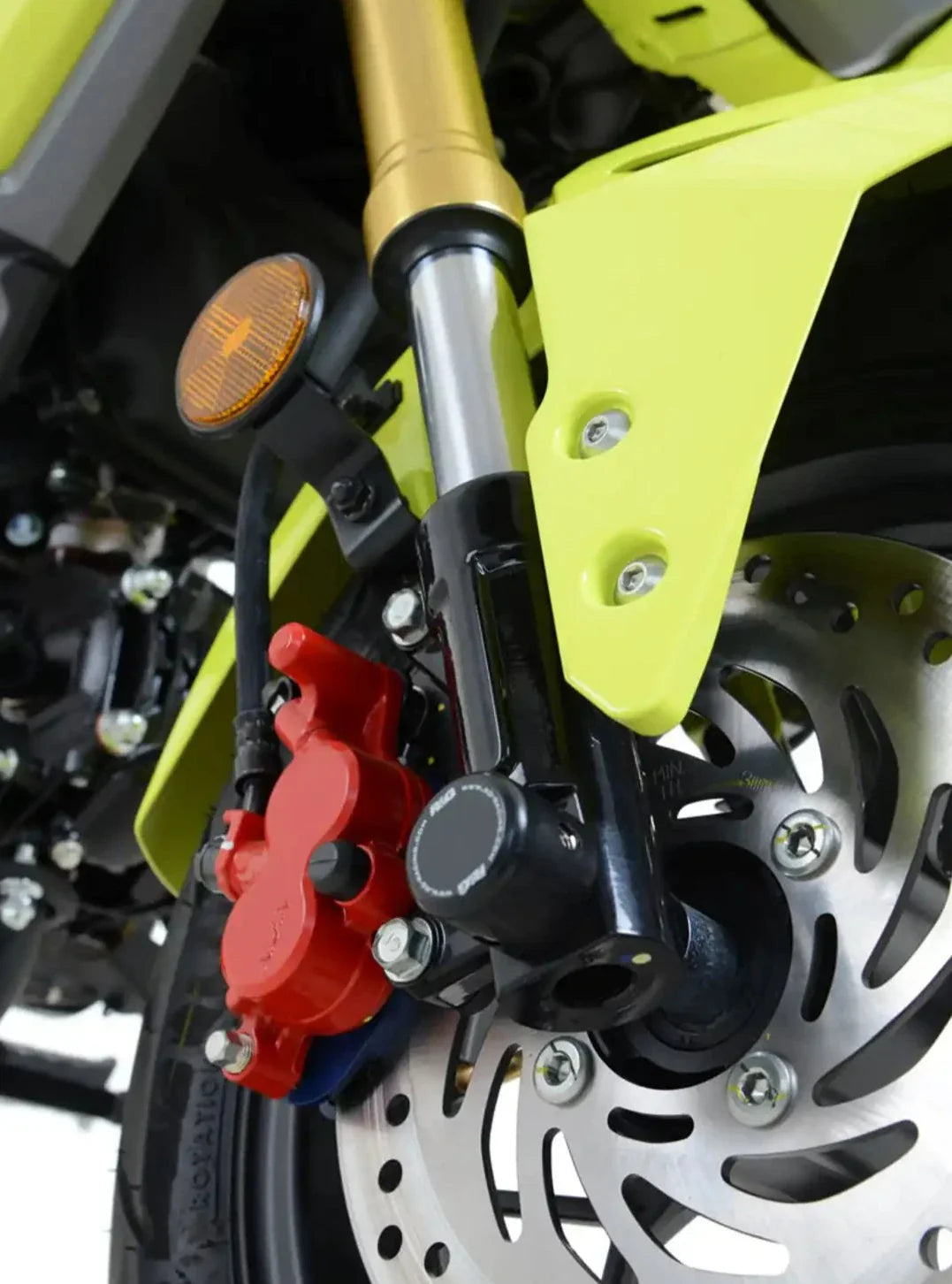 FP0102 - R&G RACING Honda / Kymco / Lexmoto Front Wheel Sliders