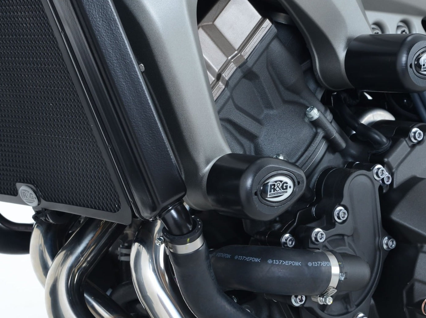 CP0354 - R&G RACING Yamaha MT-09 / Tracer 900 / XSR900 (14/20) Frame Crash Protection Sliders "Aero" (front mount)
