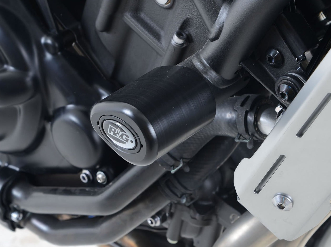CP0365 - R&G RACING Yamaha MT-07 / FZ-07 / Tracer 700 / XSR700 Frame Crash Protection Sliders "Aero"