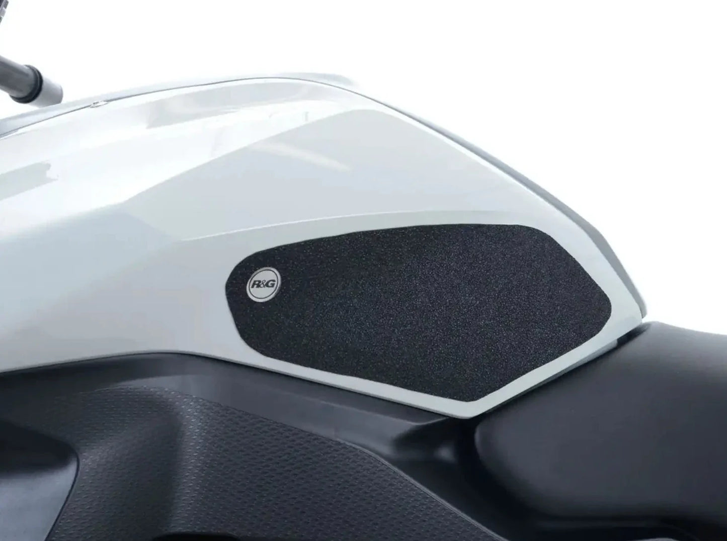 EZRG110 - R&G RACING BMW R1200R / RS (15/18) Fuel Tank Traction Grips