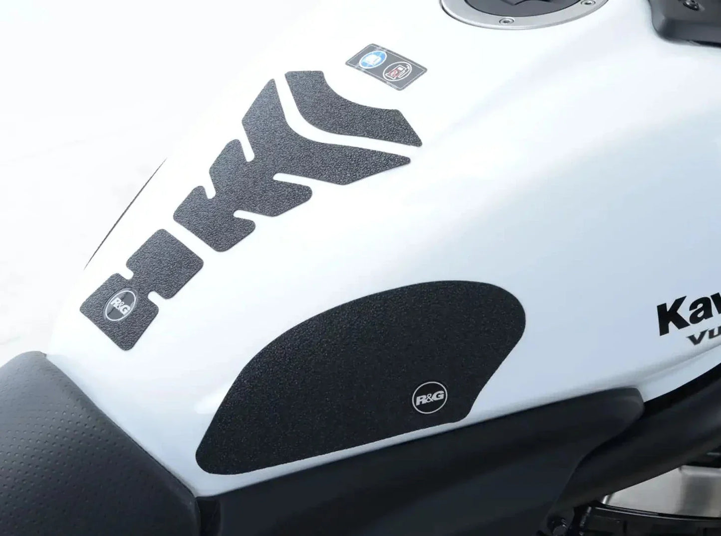 EZRG424 - R&G RACING Kawasaki Vulcan S (2015+) Fuel Tank Traction Grips