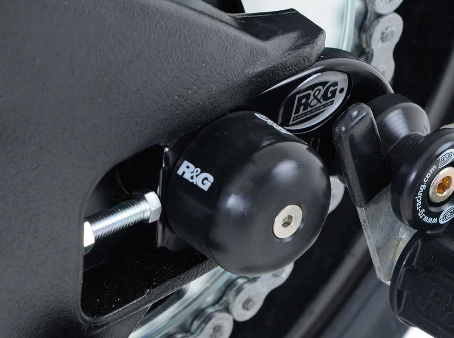 SP0068 - R&G RACING Suzuki GSX-S1000 / Katana Rear Wheel Sliders (swingarm)
