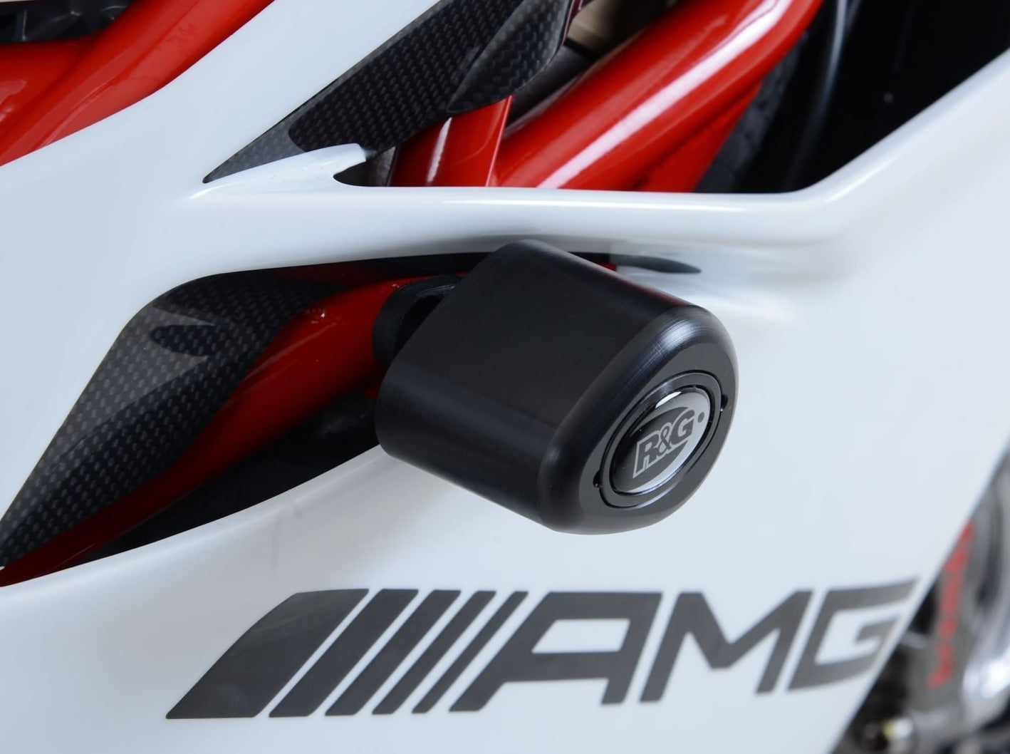 CP0398 - R&G RACING MV Agusta F4 1000 RC (15/18) Frame Crash Protection Sliders "Aero"