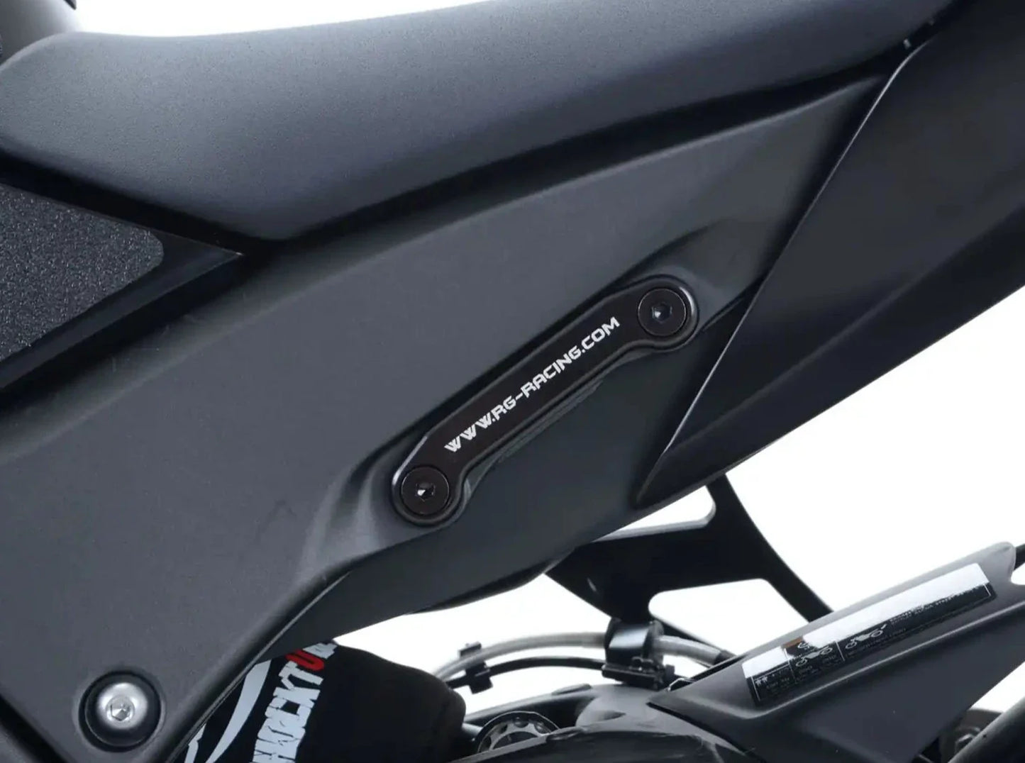 EH0047 - R&G RACING Kawasaki ZX-10R / ZX-10RR Exhaust Hanger & Blanking Plate Kit
