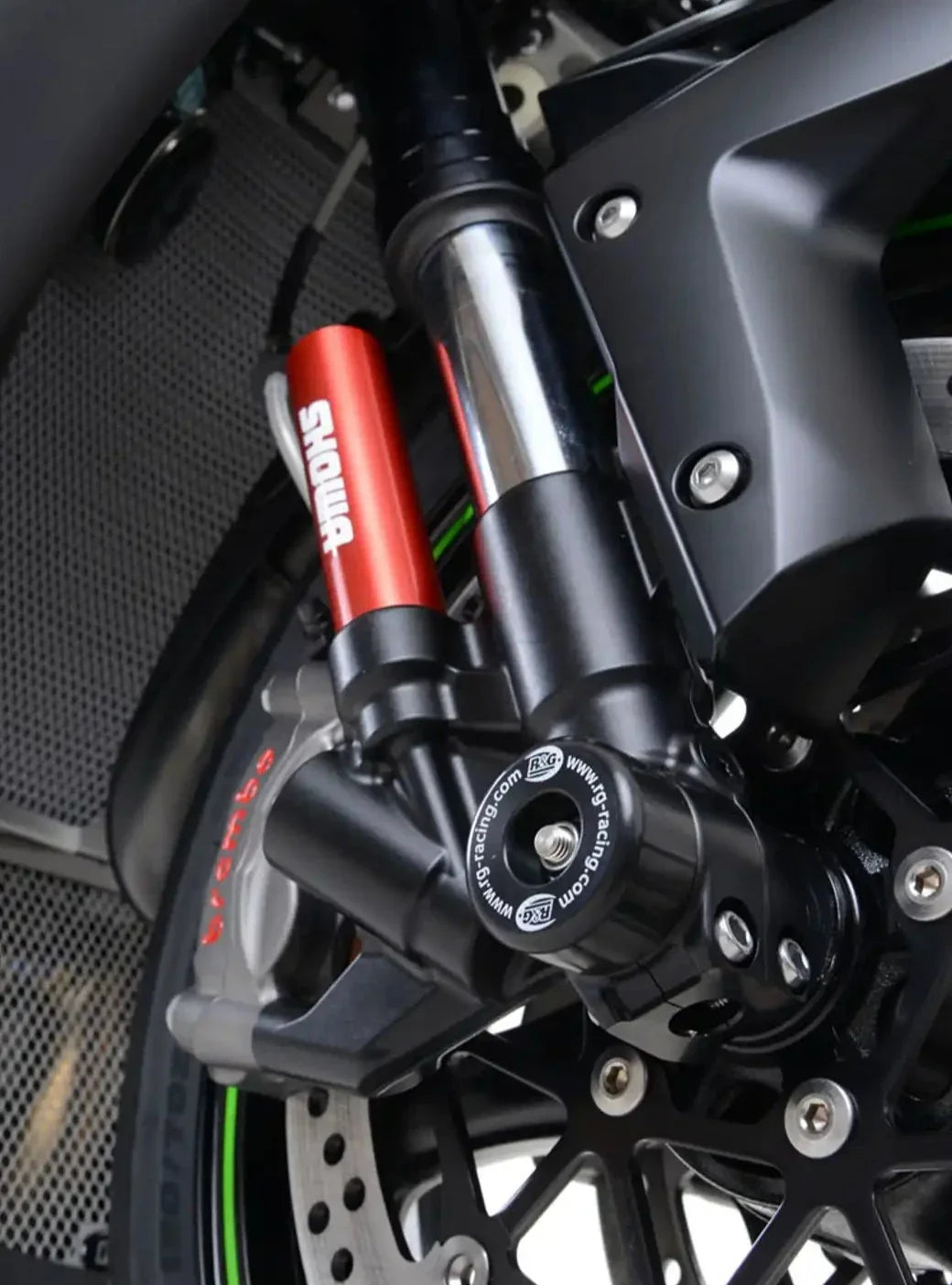 FP0182 - R&G RACING Kawasaki ZX-10R / ZX-10RR Front Wheel Sliders
