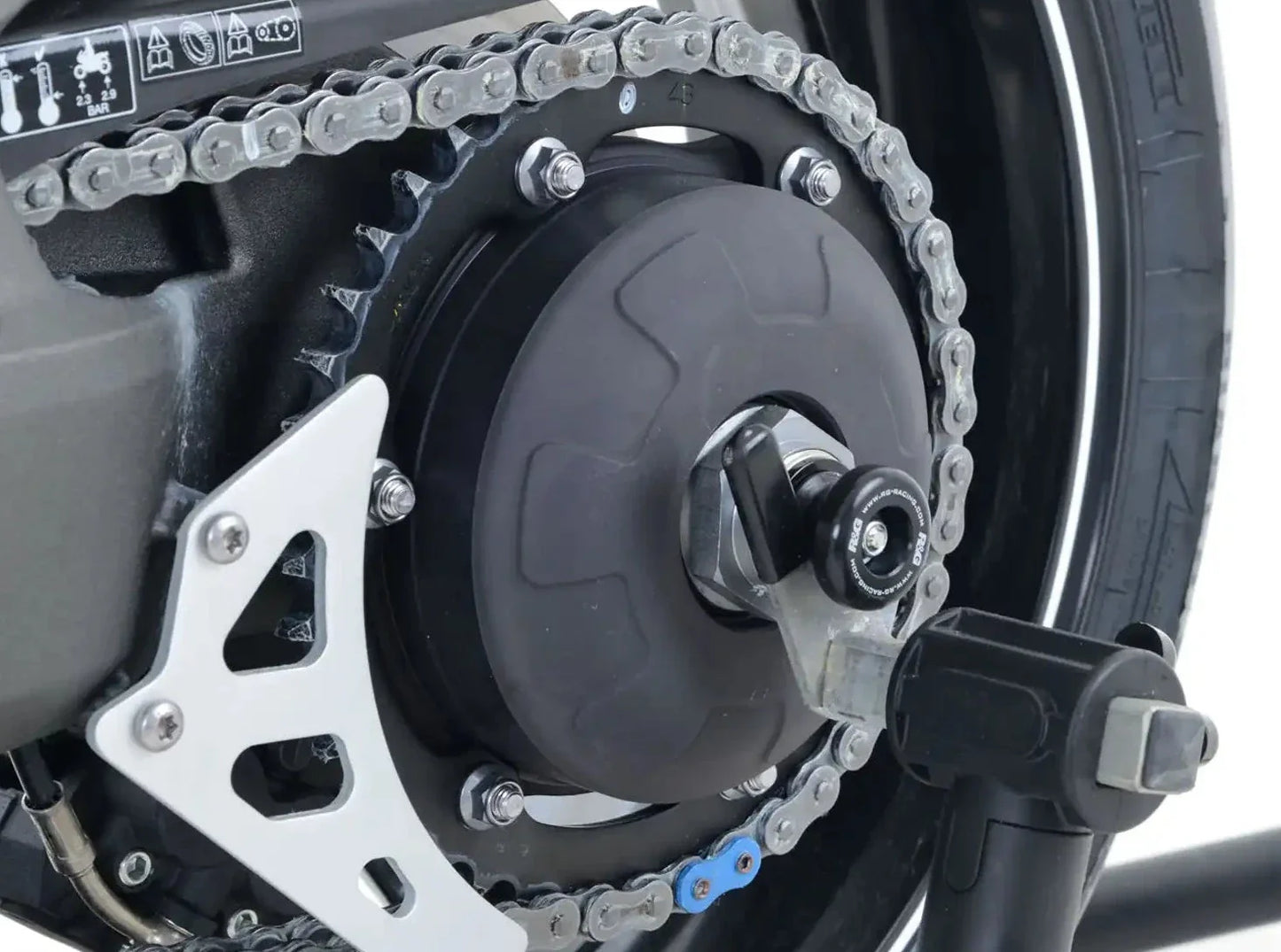 SS0032 - R&G RACING Triumph Speed Triple / S / R / RS Rear Wheel Sliders (paddock stand bobbins)
