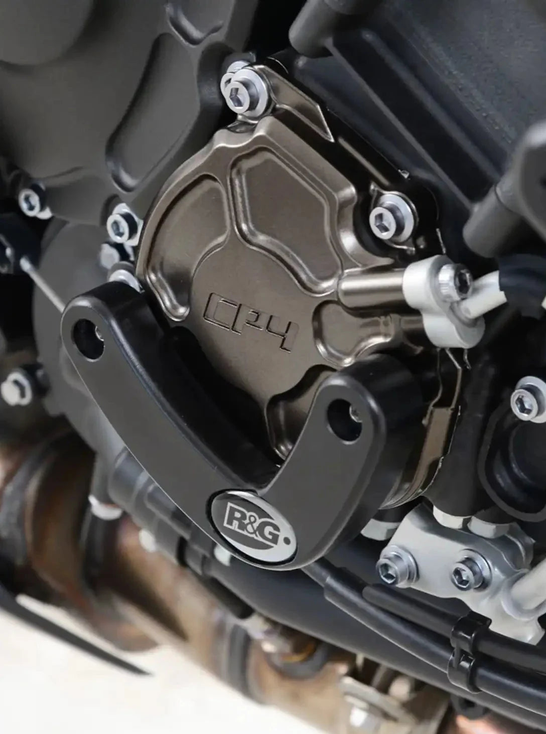 ECS0095 - R&G RACING Yamaha YZF-R1 / R1M / MT-10 / SP Engine Case Slider (right)