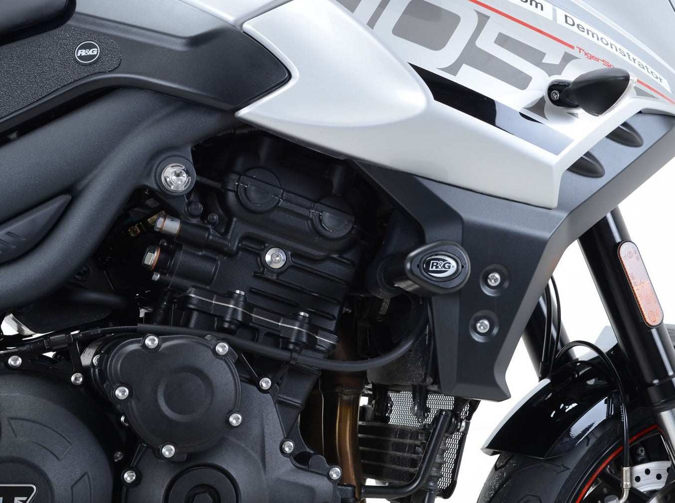 CP0409 - R&G RACING Triumph Tiger 1050 Sport (16/18) Frame Crash Protection Sliders "Aero"