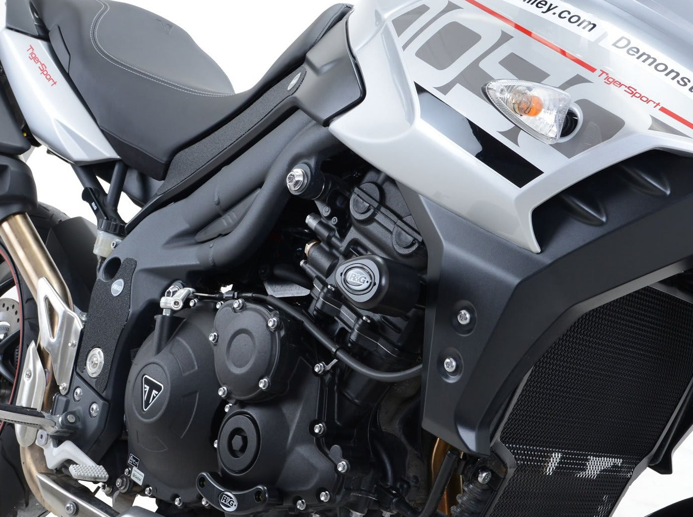 CP0409 - R&G RACING Triumph Tiger 1050 Sport (16/18) Frame Crash Protection Sliders "Aero"