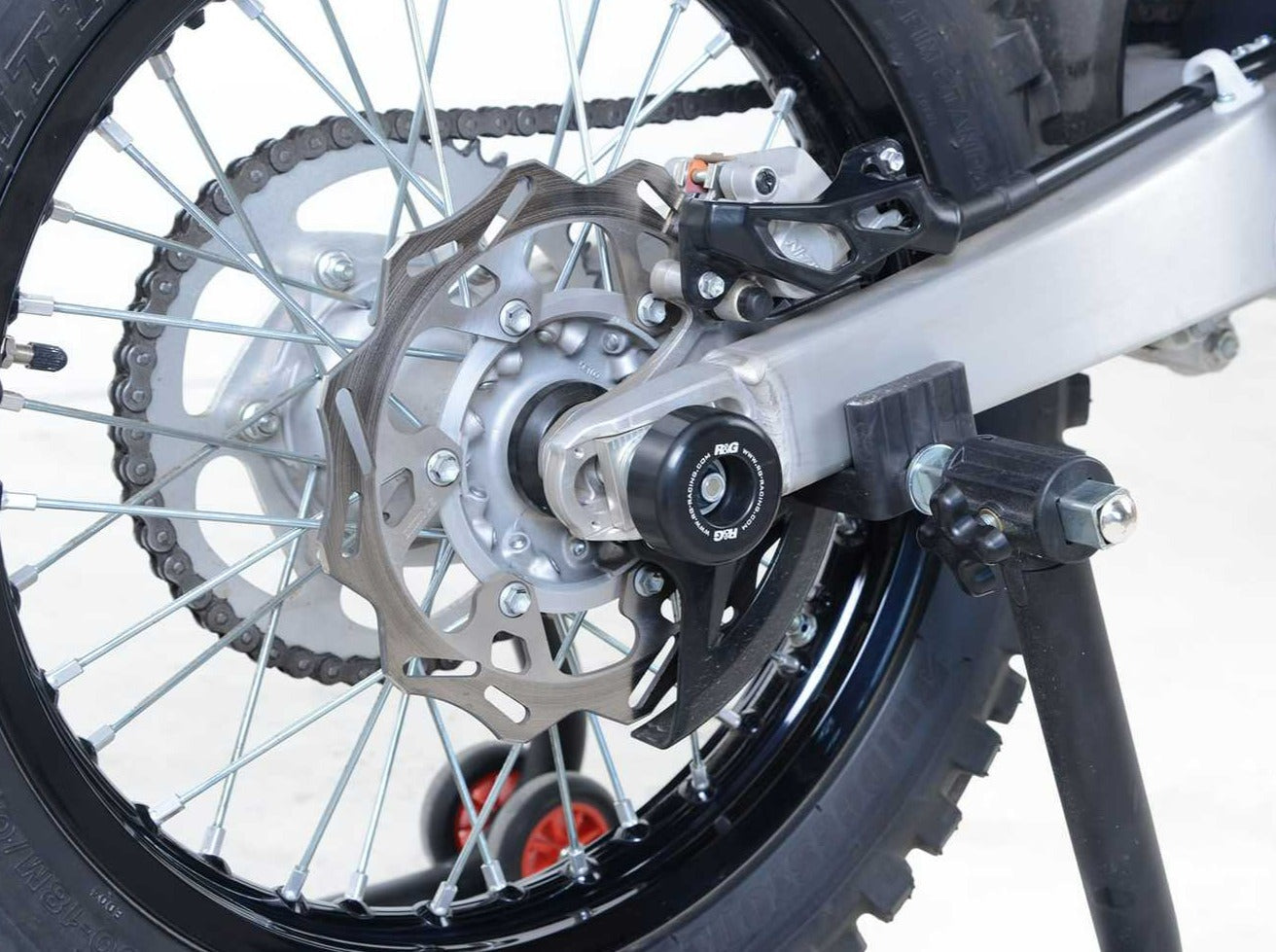 SP0074 - R&G RACING Yamaha WR450F Rear Wheel Sliders (swingarm)