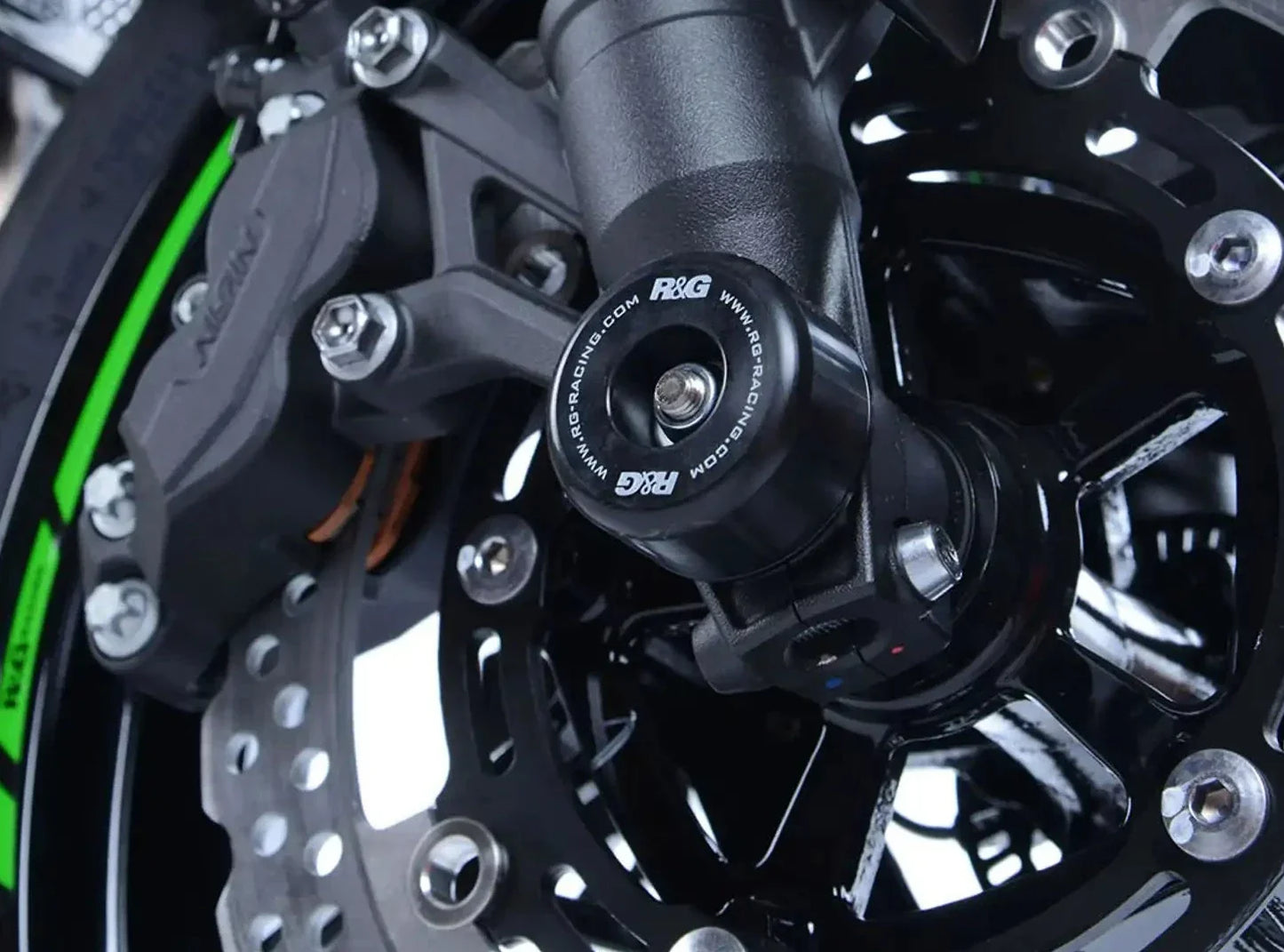 FP0194 - R&G RACING Kawasaki Z900 / Z900RS Front Wheel Sliders