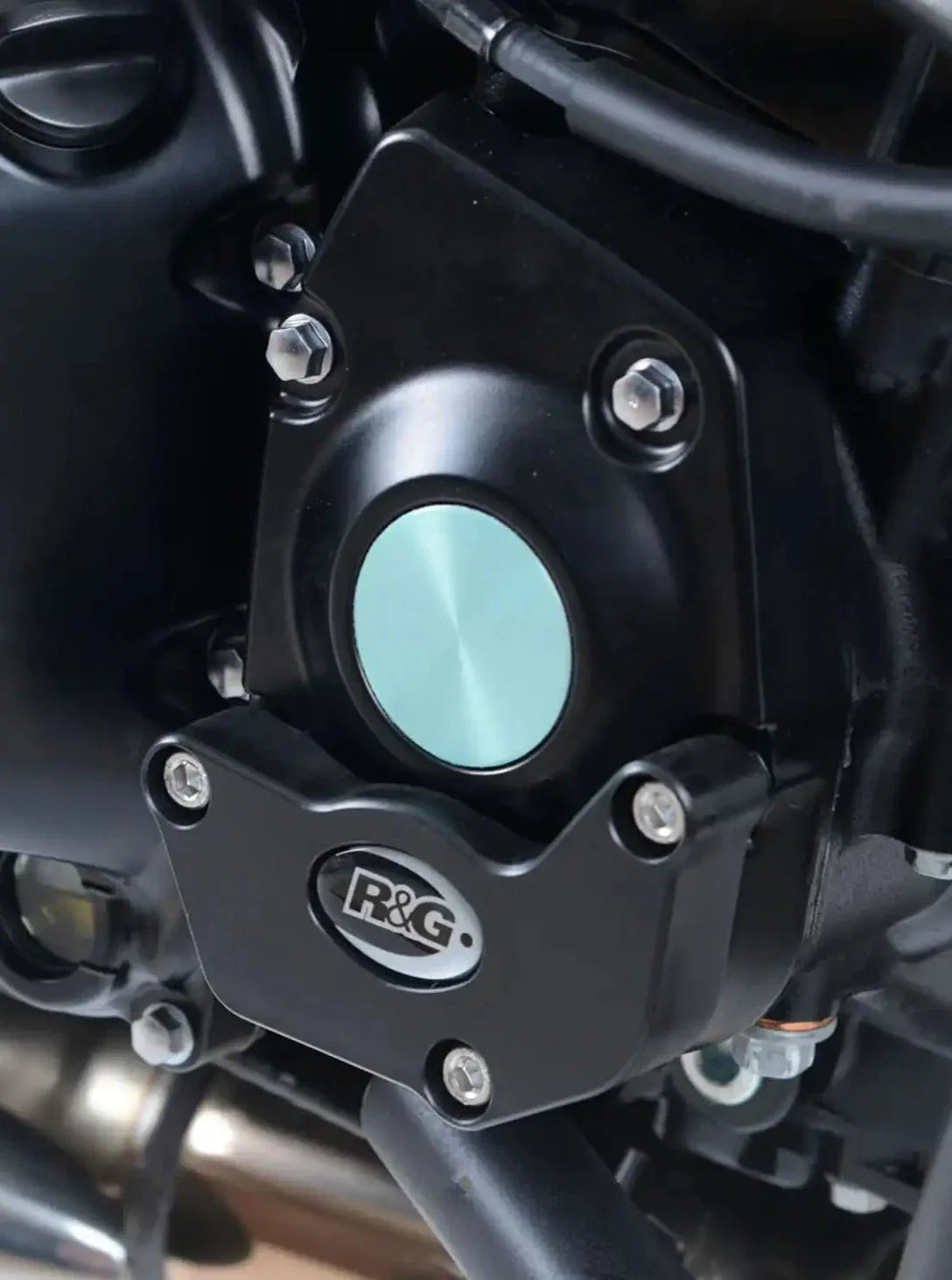 ECS0115 - R&G RACING Kawasaki Z900 / Z900RS Engine Case Slider (right)