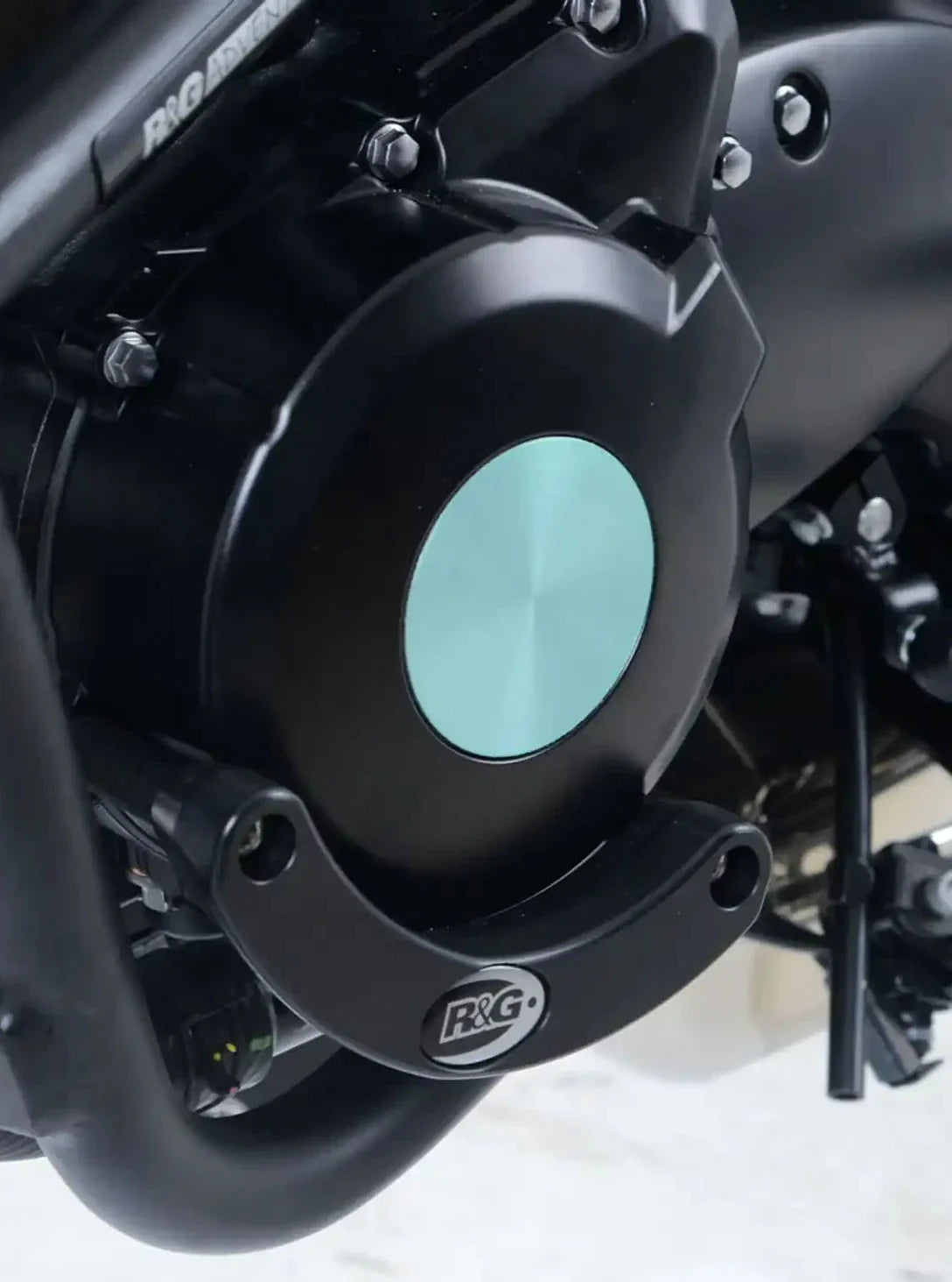 ECS0114 - R&G RACING Kawasaki Z900 / Z900RS Engine Case Slider (left)