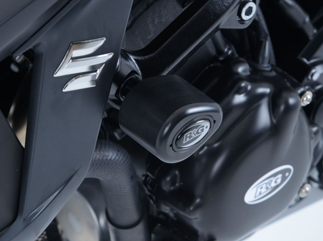 CP0424 - R&G RACING Suzuki GSX-S750 (2017+) Frame Crash Protection Sliders "Aero"