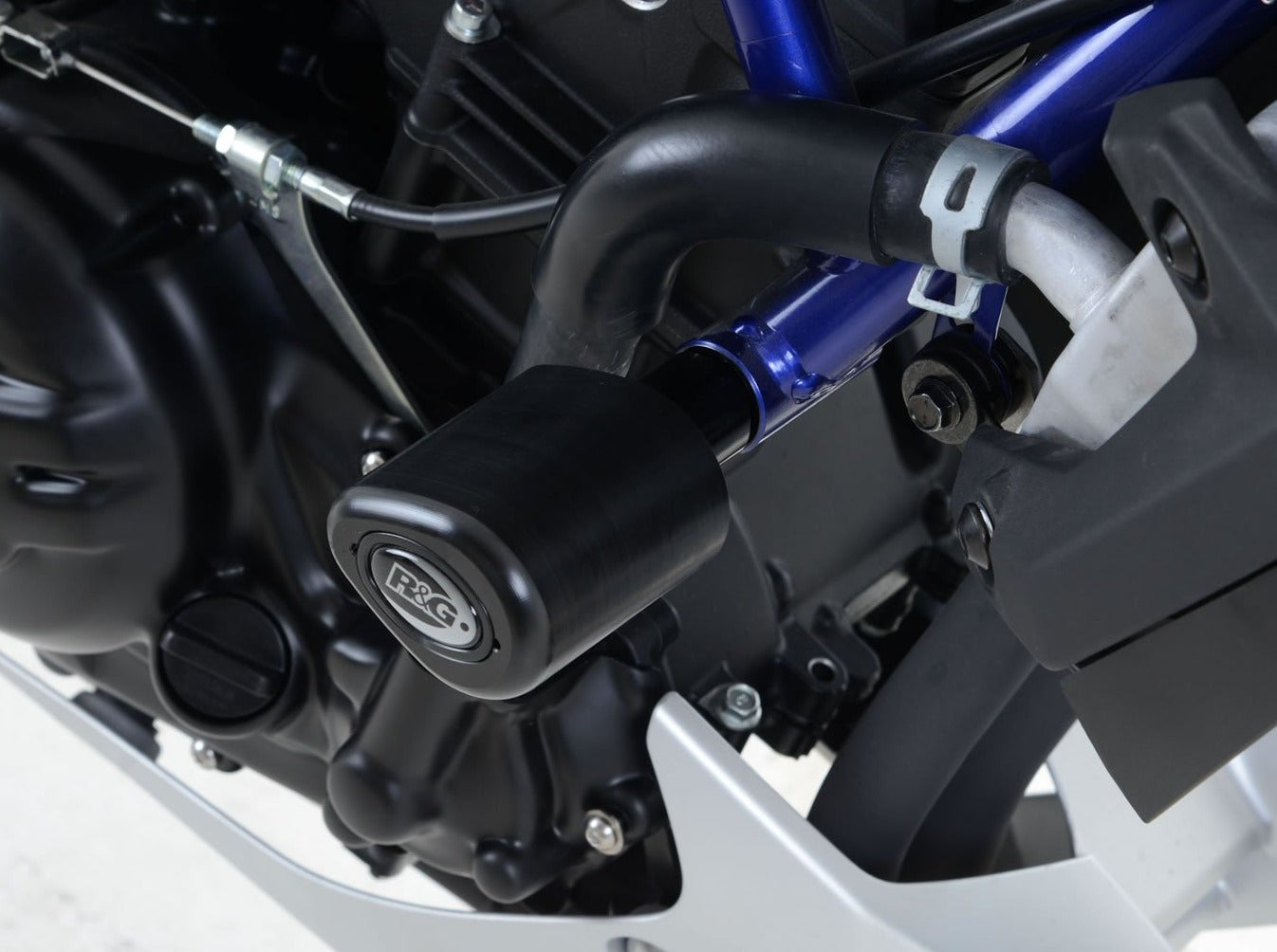 CP0406 - R&G RACING Yamaha MT-25 / MT-03 Frame Crash Protection Sliders "Aero"