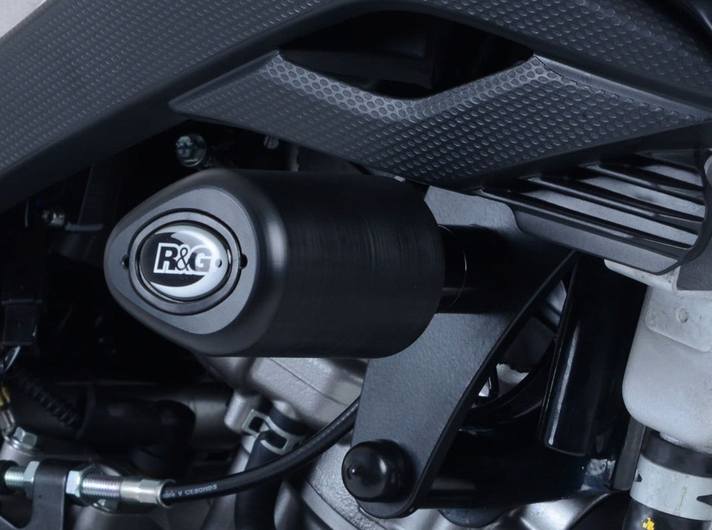 CP0437 - R&G RACING Suzuki GSX-S125 (17/19) Frame Crash Protection Sliders "Aero"
