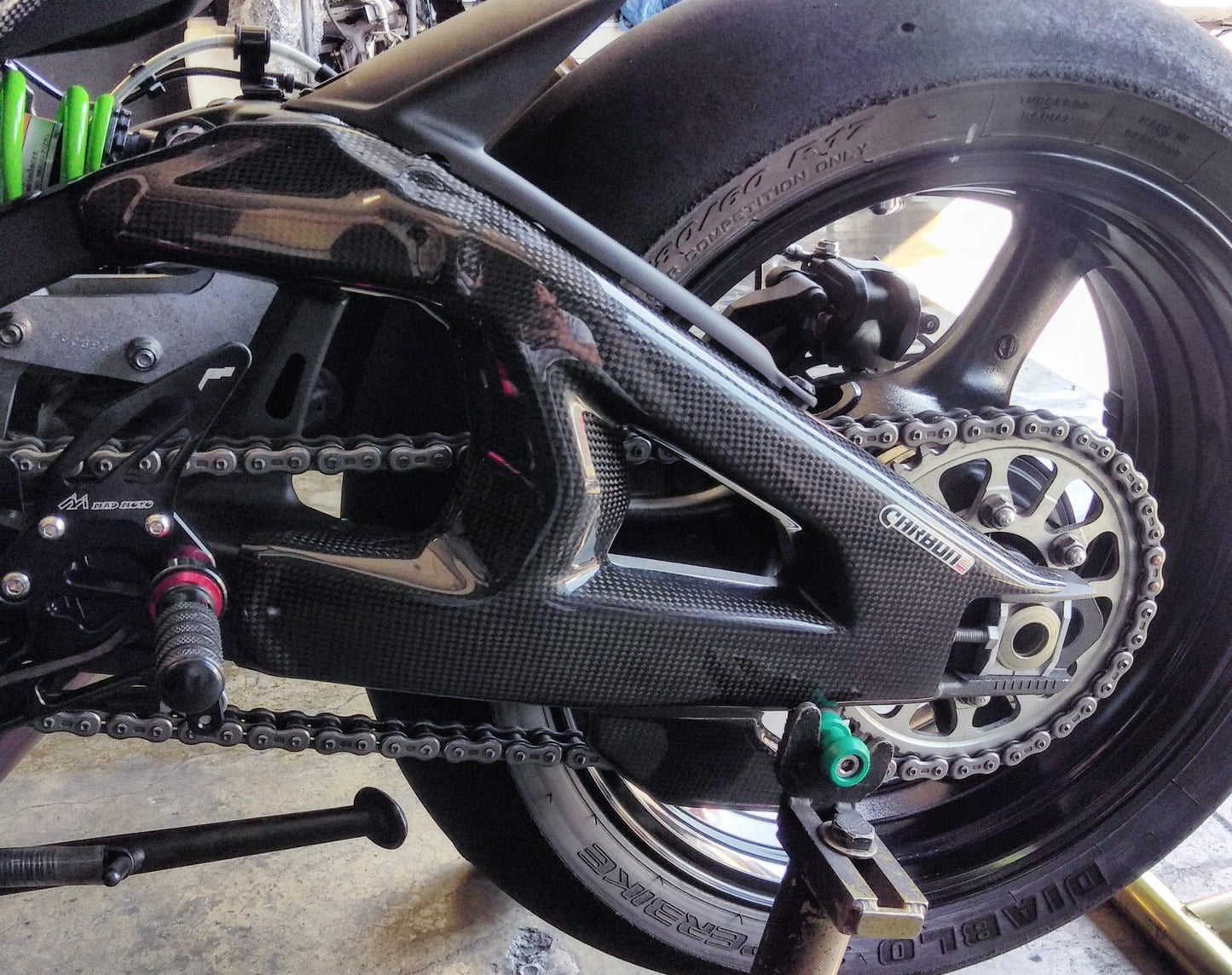 CARBON2RACE Kawasaki ZX-10R (16/...) Carbon Swingarm Covers