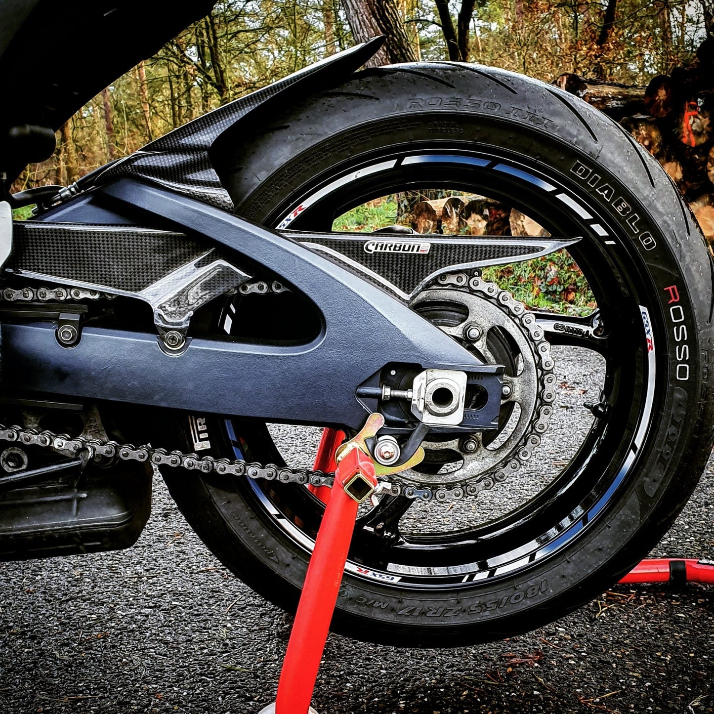 CARBON2RACE Suzuki GSX-R600/750 (11/18) Carbon Rear Hugger