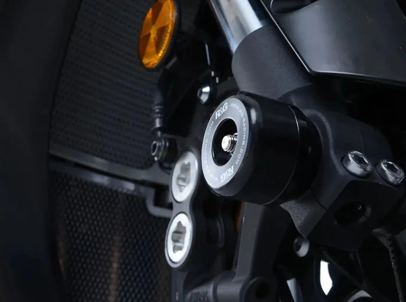 FP0169 - R&G RACING Yamaha YZF-R1 / R6 / MT-10 Front Wheel Sliders