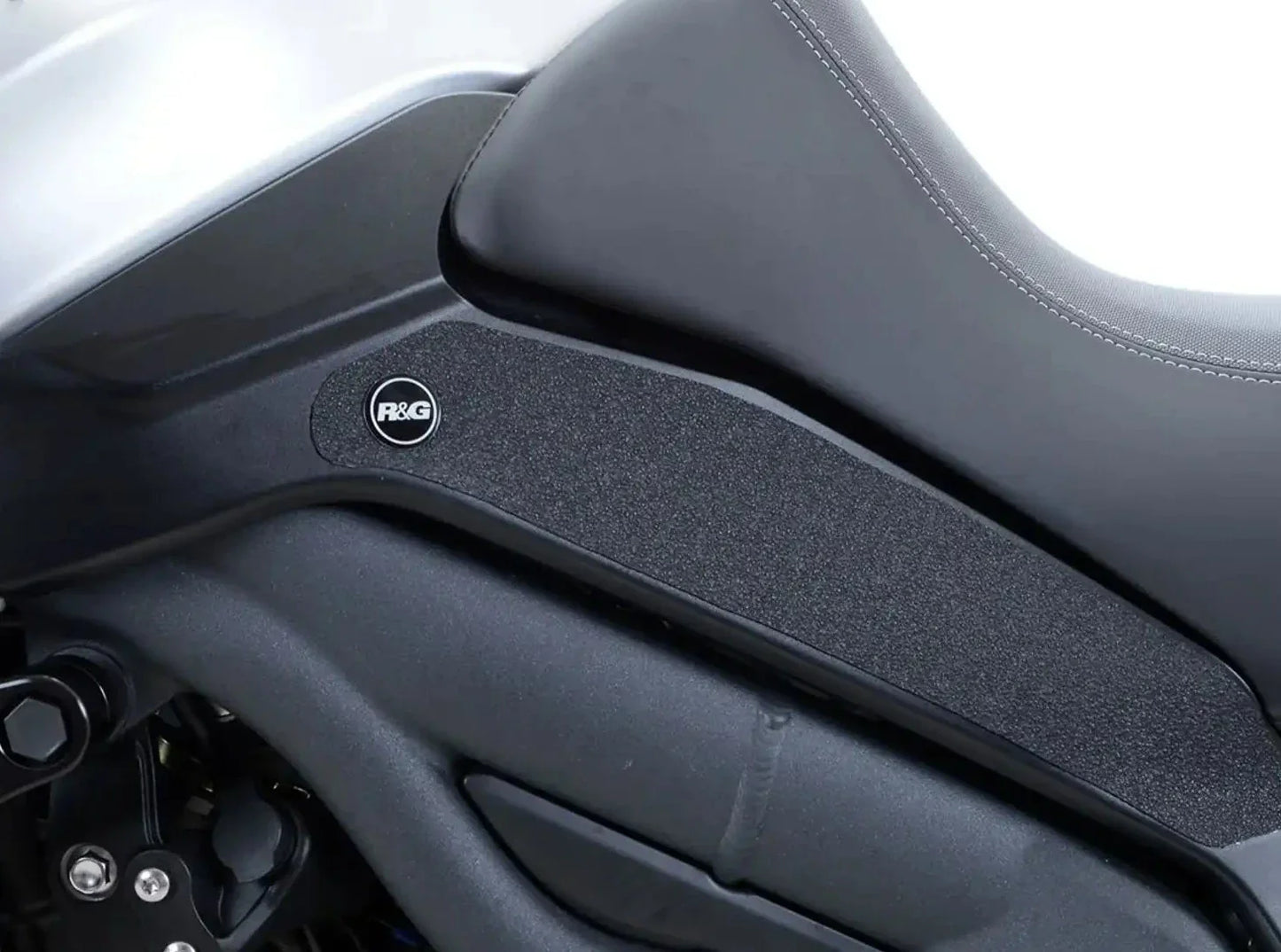 EZRG810 - R&G RACING Triumph Tiger 1050 Sport (16/18) Fuel Tank Traction Grips