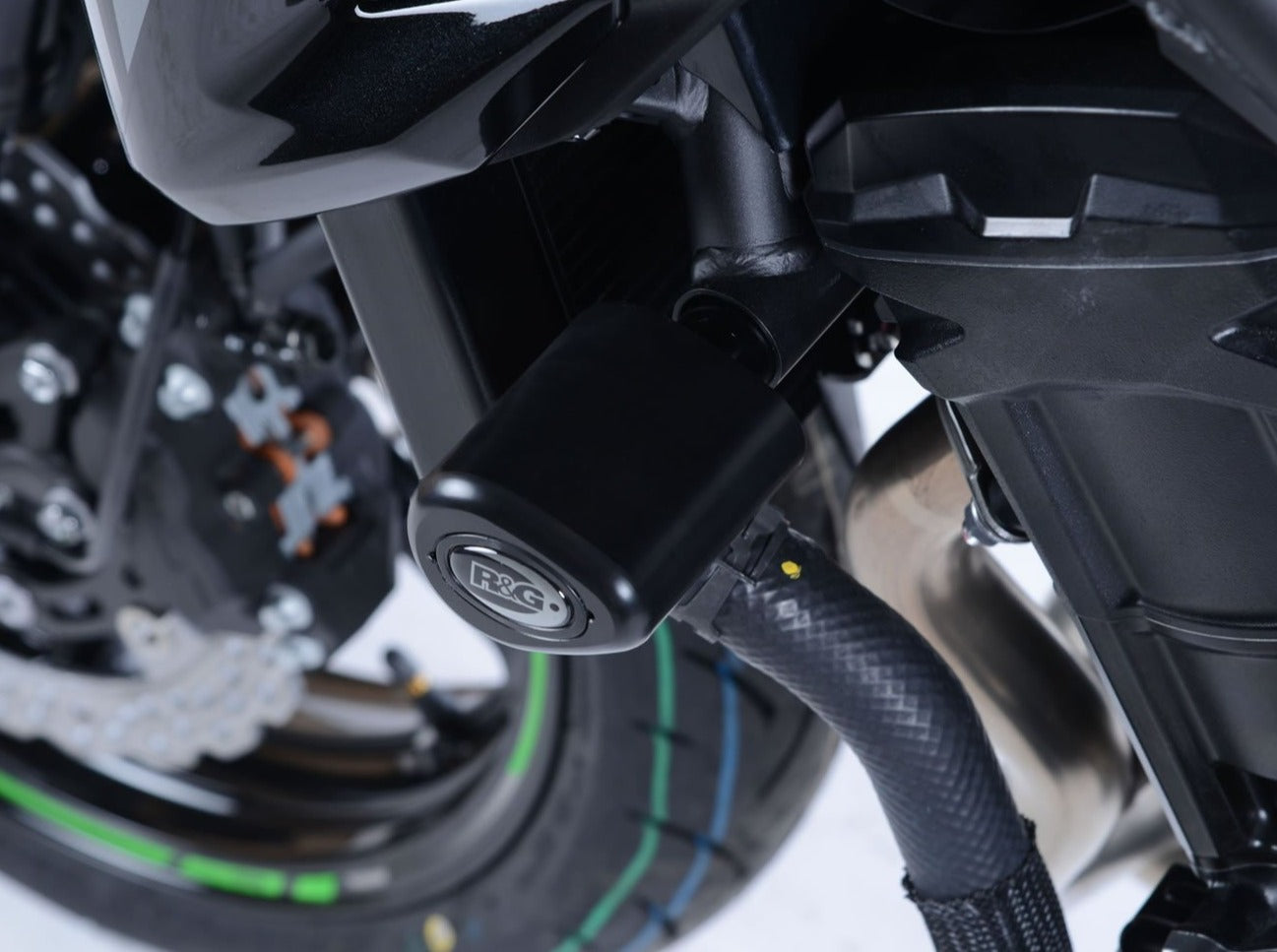 CP0418 - R&G RACING Kawasaki Z900 (2017+) Frame Crash Protection Sliders "Aero"