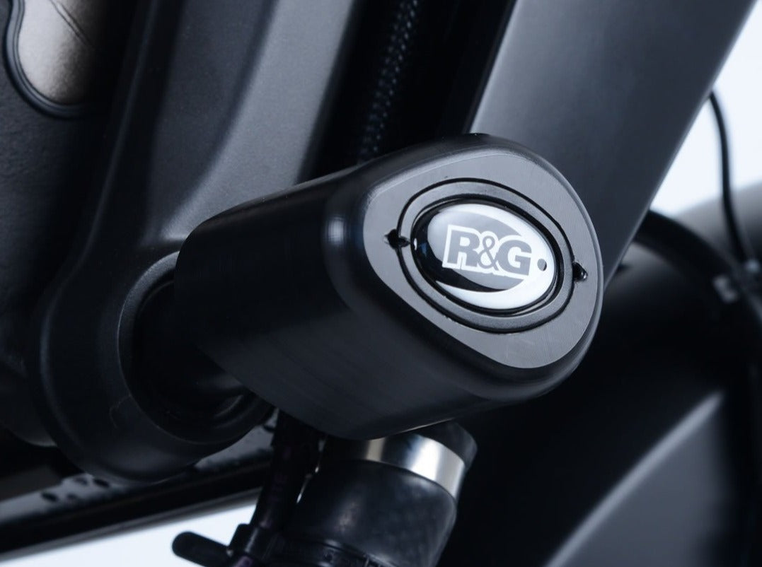 CP0439 - R&G RACING Yamaha MT-09 / Tracer 900 Frame Crash Protection Sliders "Aero"