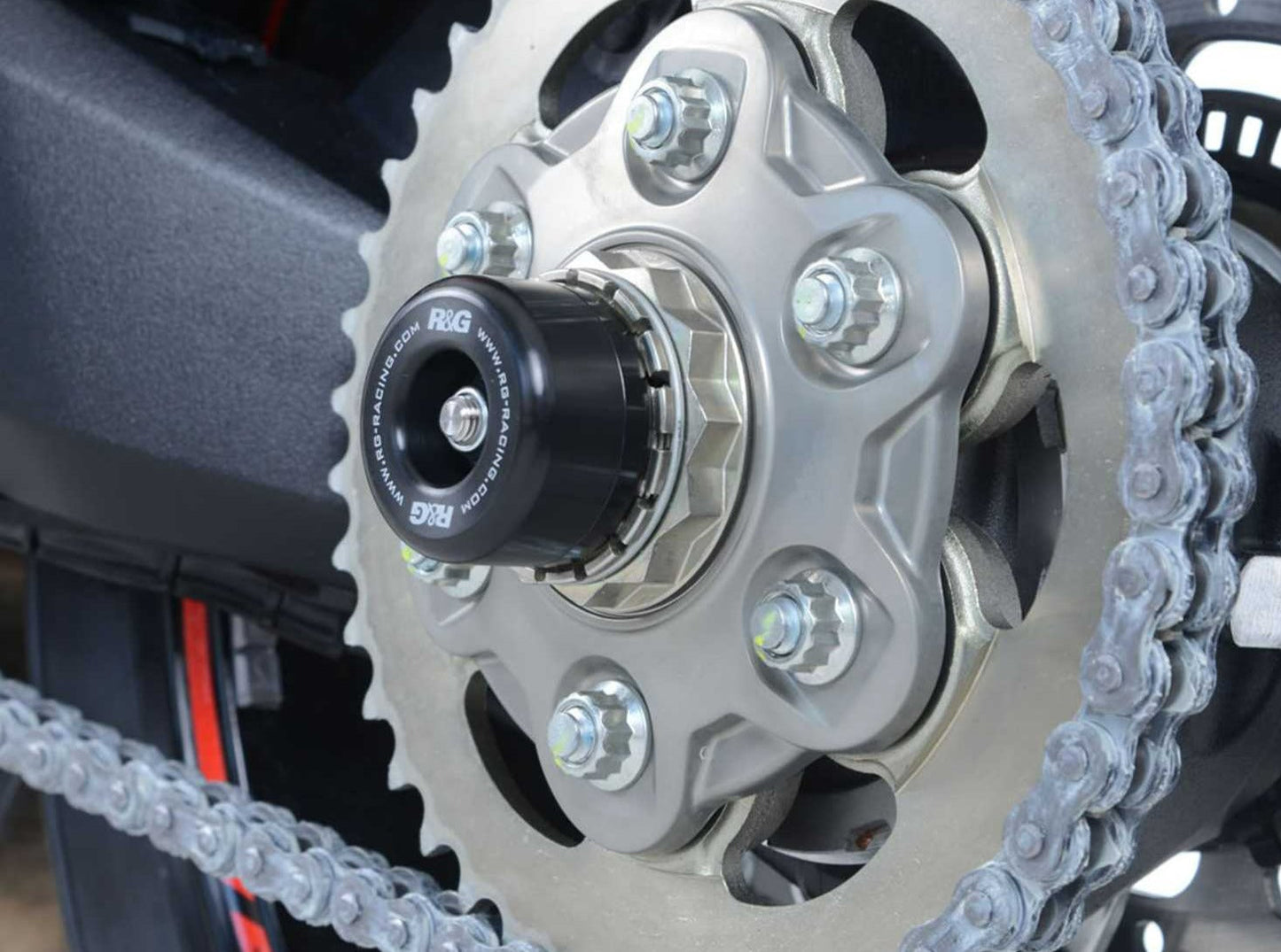 SP0028 - R&G RACING Ducati Multistrada / Supersport / Panigale / Streetfighter Rear Wheel Sliders (swingarm)