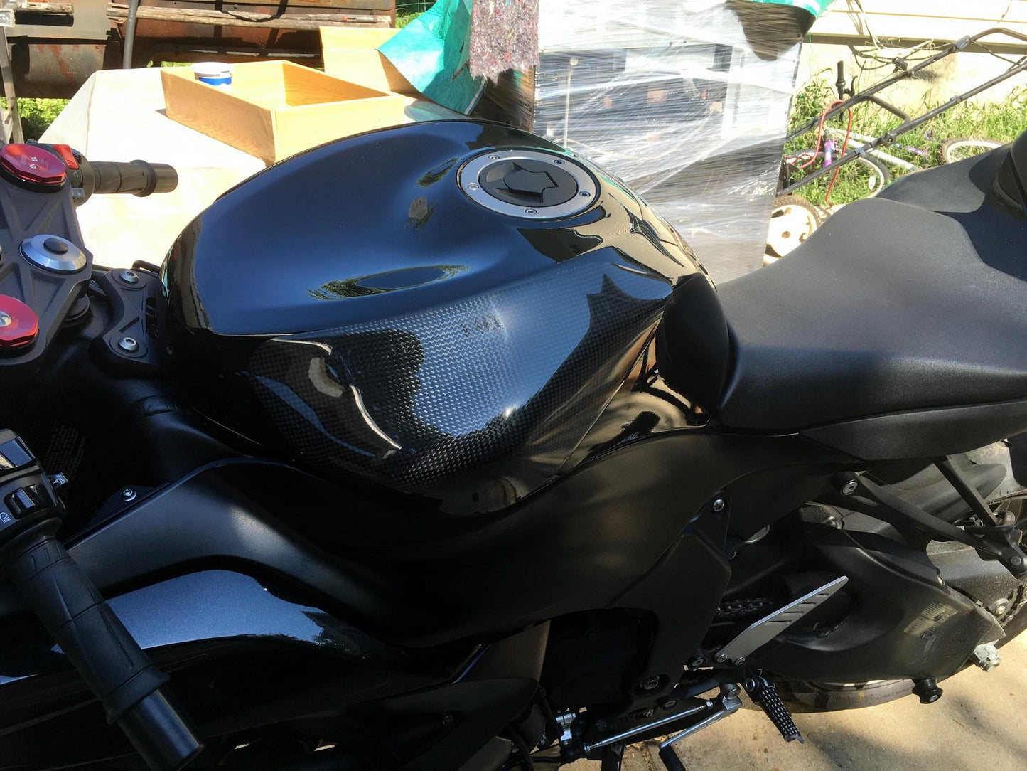 CARBON2RACE Kawasaki ZX-6R (09/...) Carbon Tank Sliders