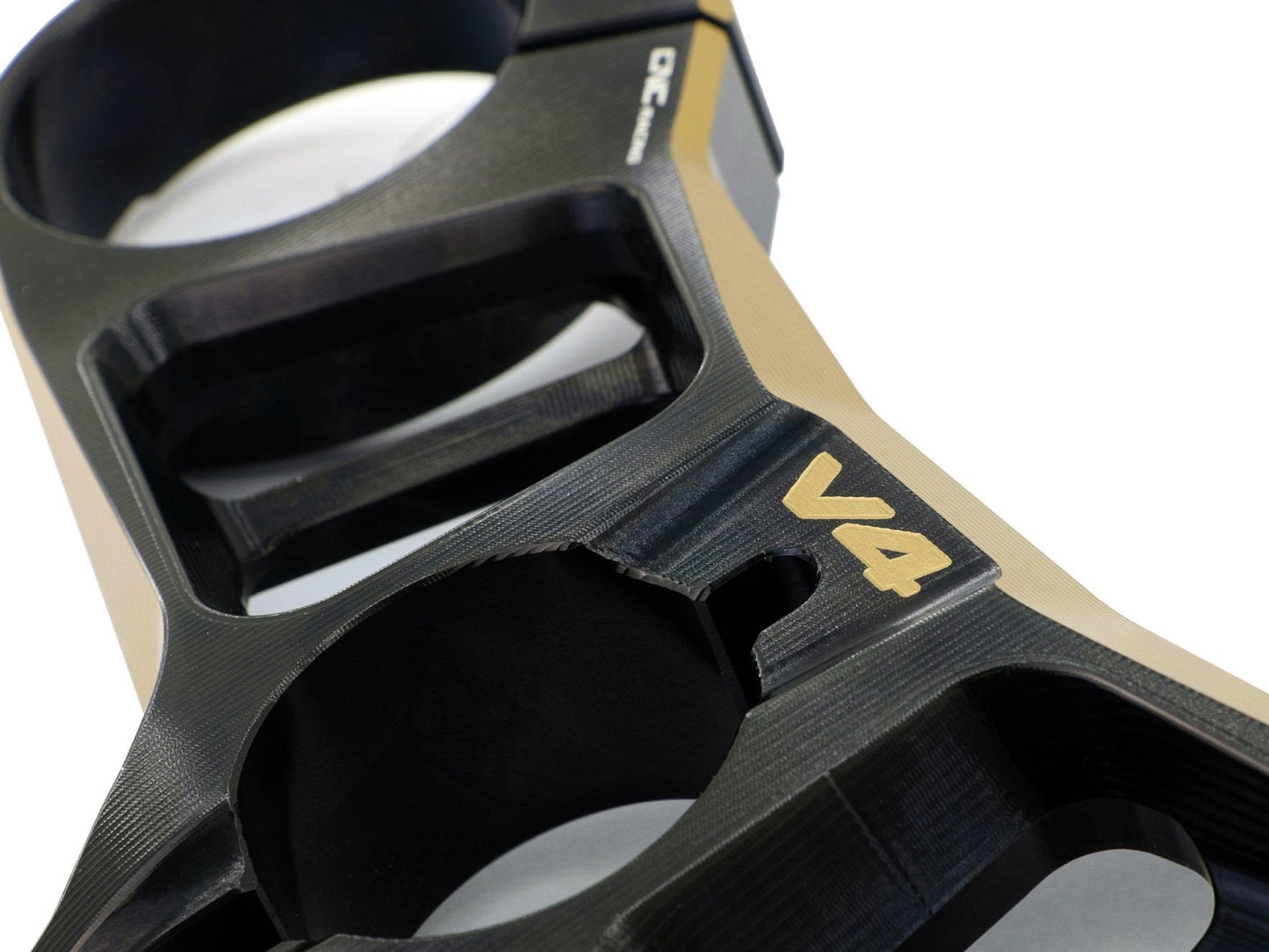 PST15 - CNC RACING Ducati Panigale V4 Triple Clamps Top Plate (bi-color)