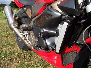 CP0134 - R&G RACING Aprilia Tuono V2 (02/05) Frame Crash Protection Sliders "Classic" (front)