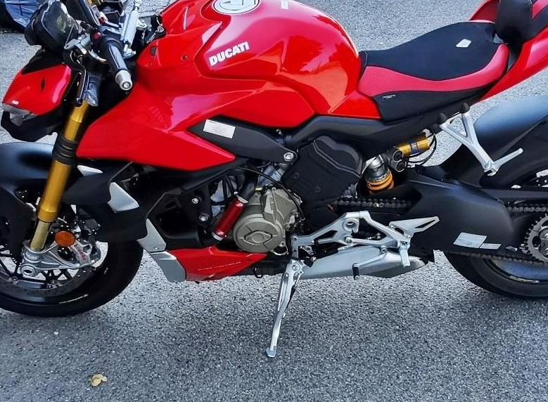 DC02 - PERFORMANCE TECHNOLOGY Ducati Panigale V4 / Streetfighter Line Cooler Kit