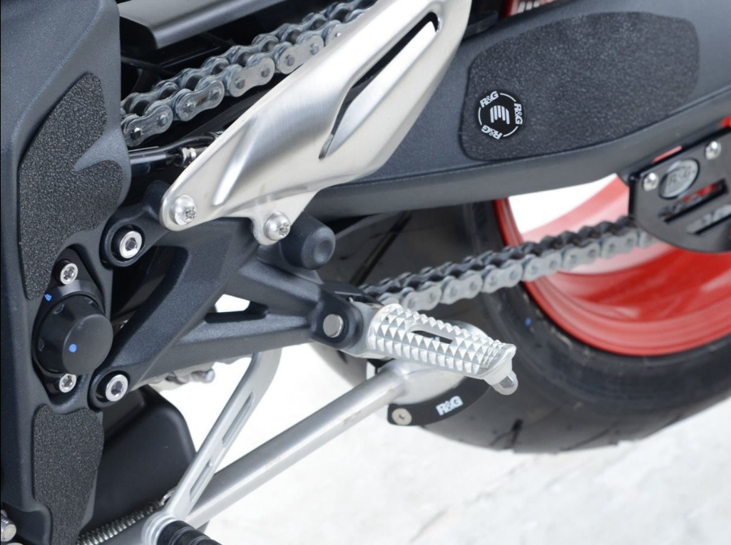 EZBG803 - R&G RACING Triumph Street Triple / R / RX Heel Guard Kit