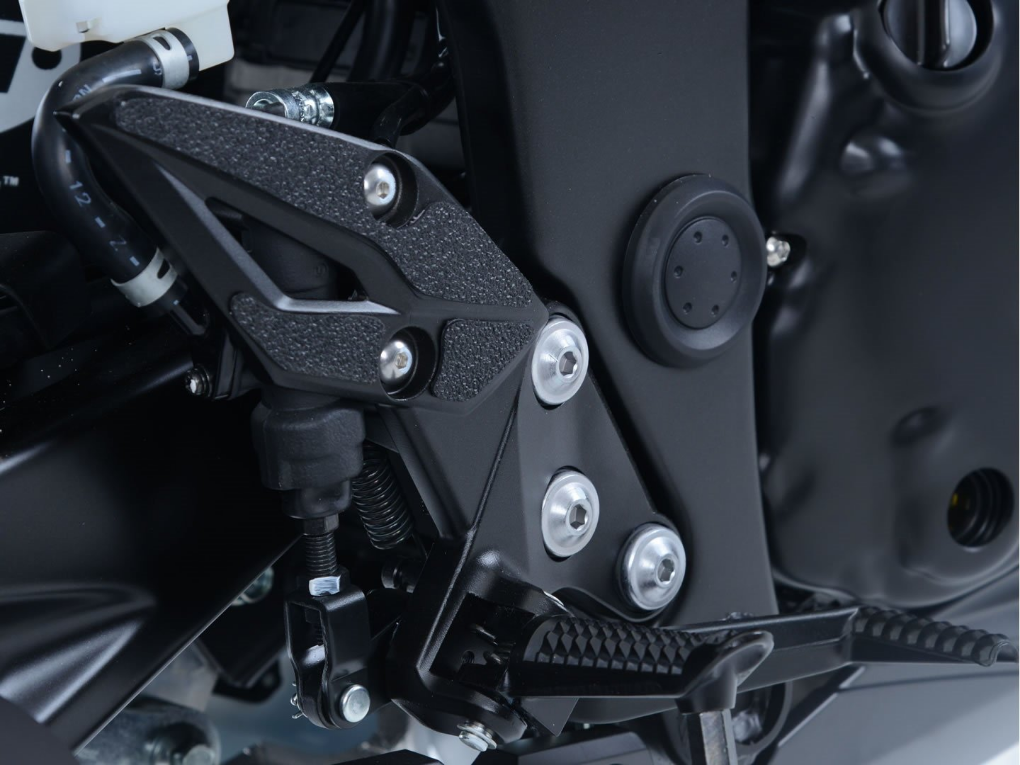 EZBG709 - R&G RACING Suzuki GSX-S750 (17/21) Heel Guard Kit