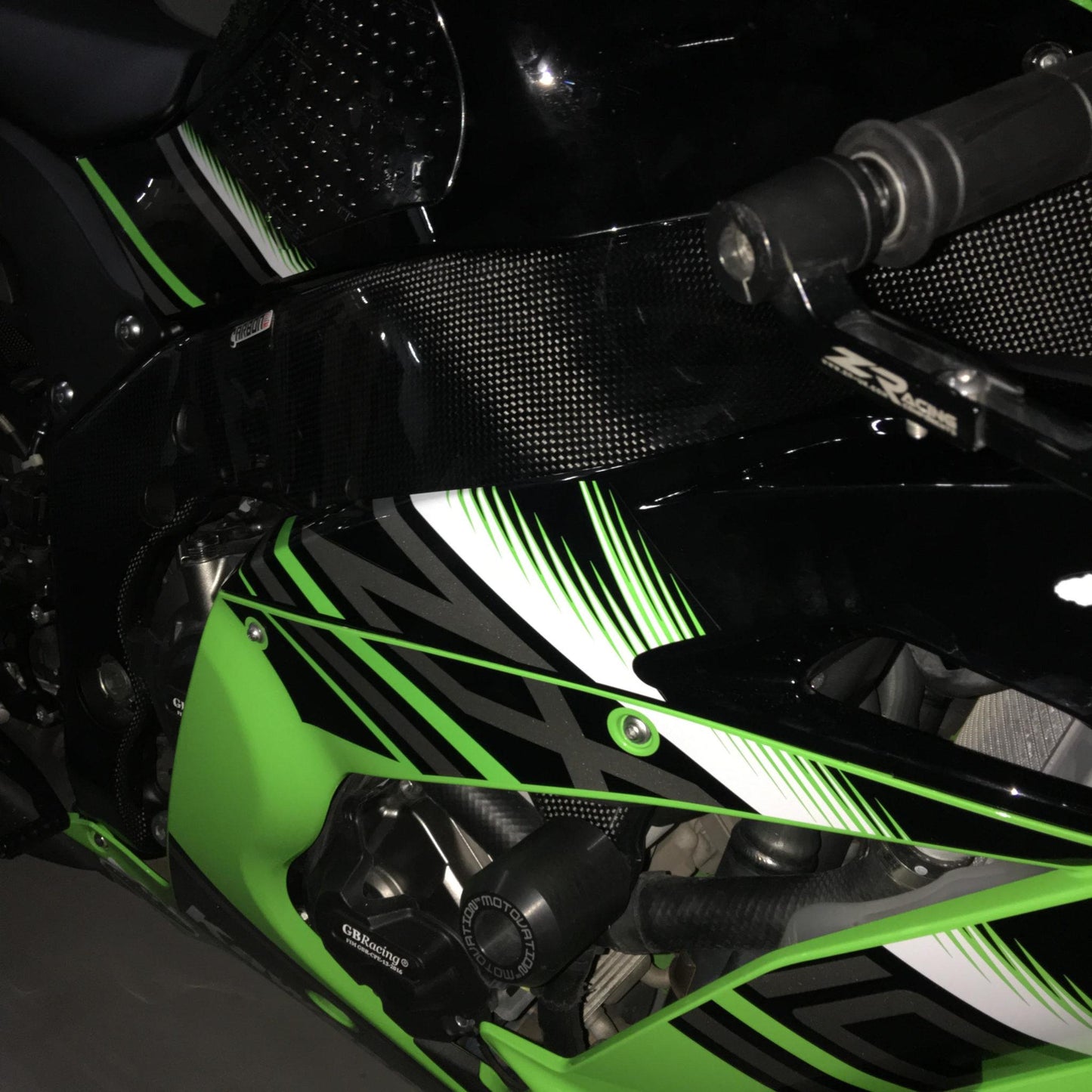 CARBON2RACE Kawasaki ZX-10R (16/...) Carbon Frame Covers